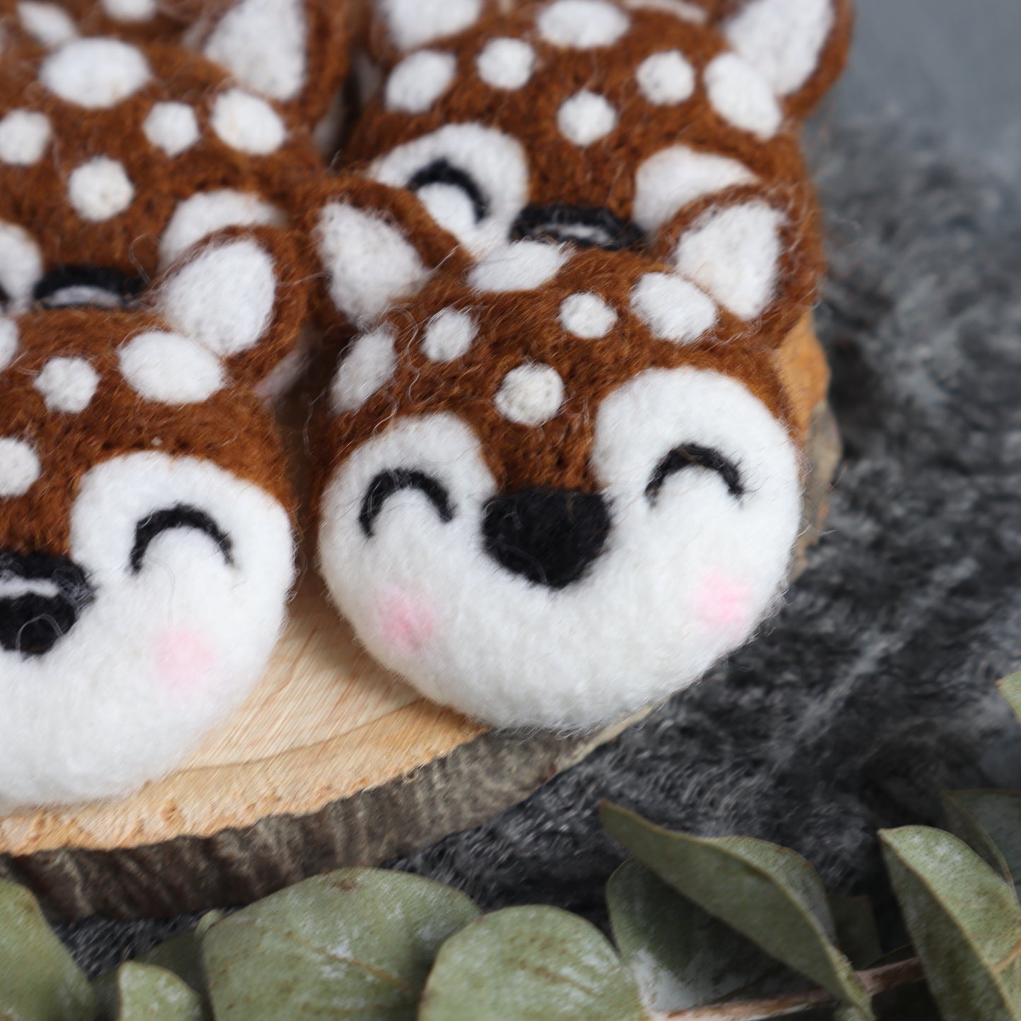 100% Wool needle felt Reindeer forest animal 4.5 cm 1 pcs - Luxy Kraft
