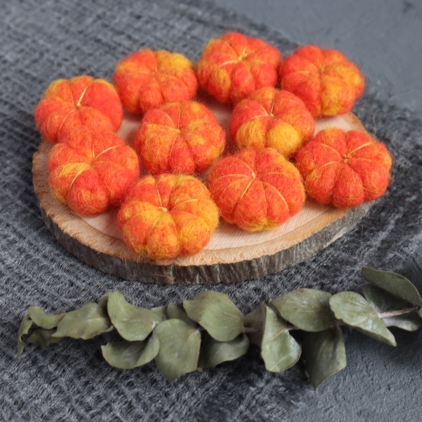 100% Wool needle felt Pumkin vegetables 1 pcs - Luxy Kraft