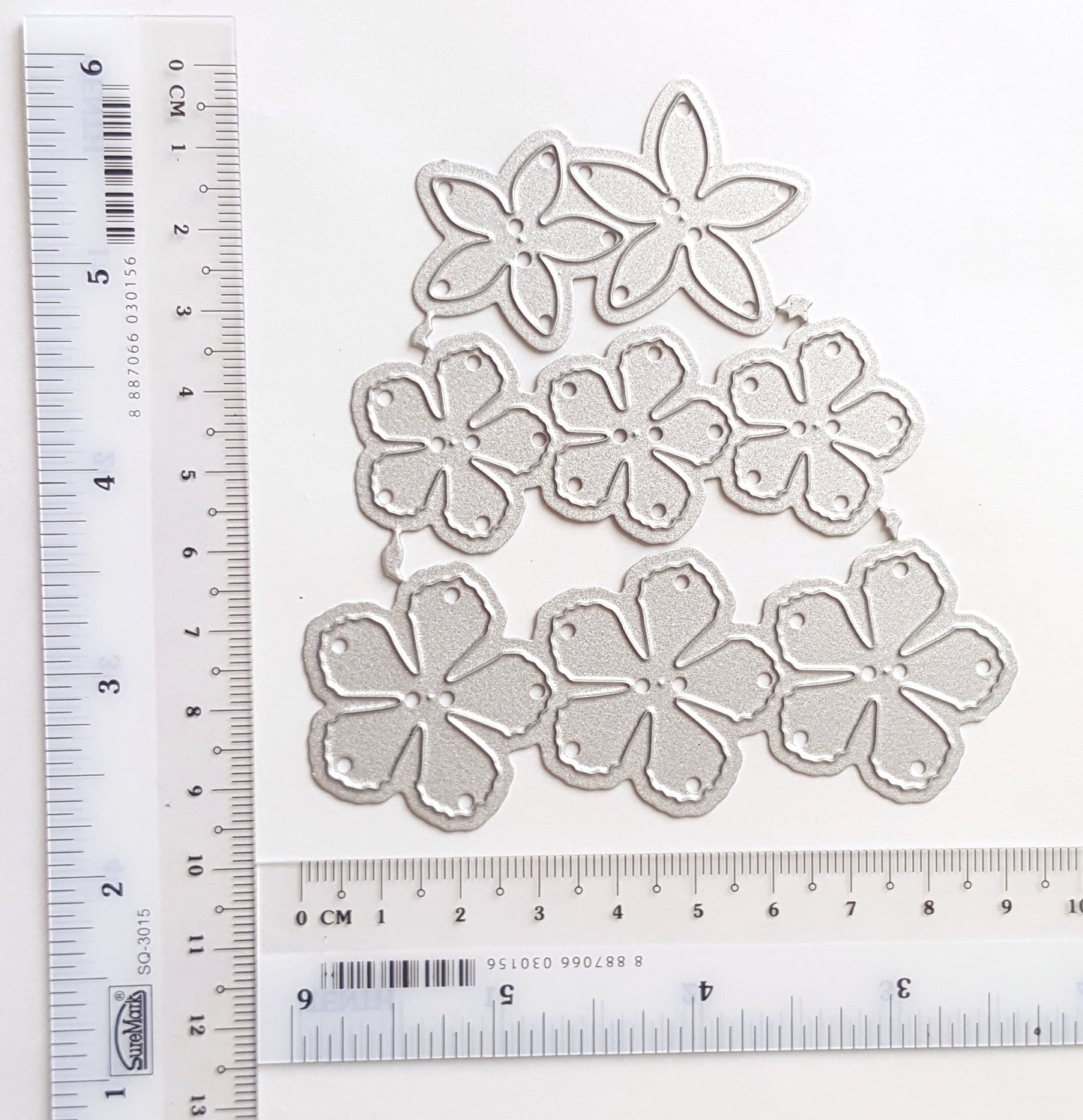 FLOWER CUTTING DIES 2 PCS SET 9.5X9.1 CM - Luxy Kraft