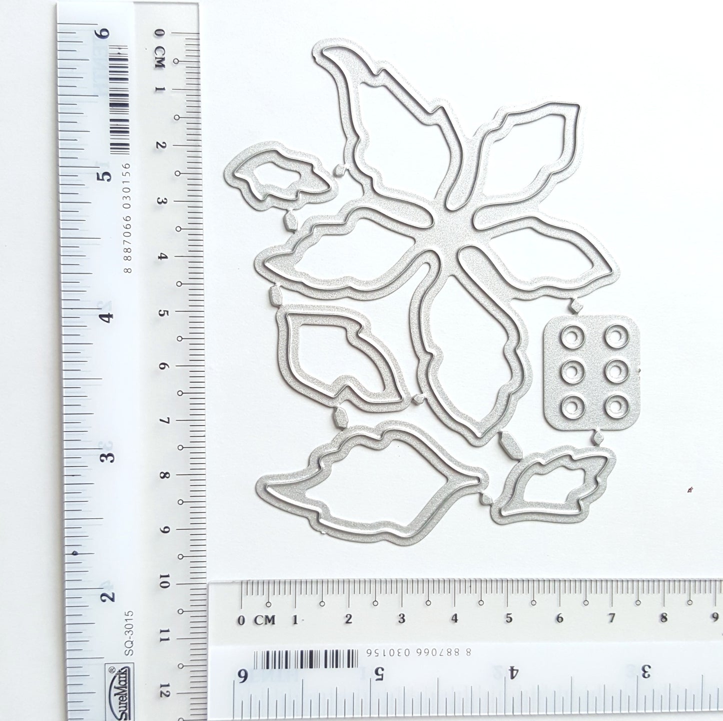 POINSETTIA FLOWER CUTTING DIES 6 PCS SET - Luxy Kraft