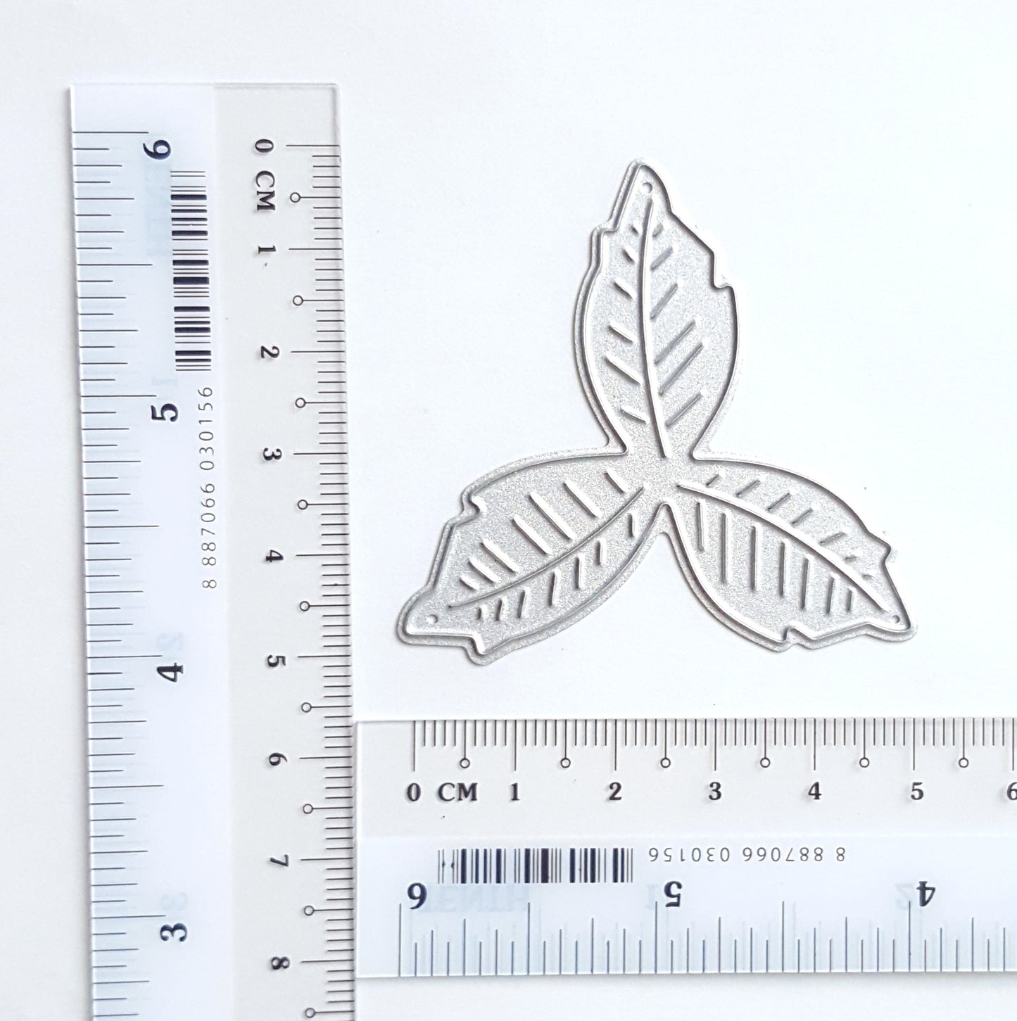 CHRISTMAS FLOWER LEAF CUTTING DIE 5.5x5 CM - Luxy Kraft