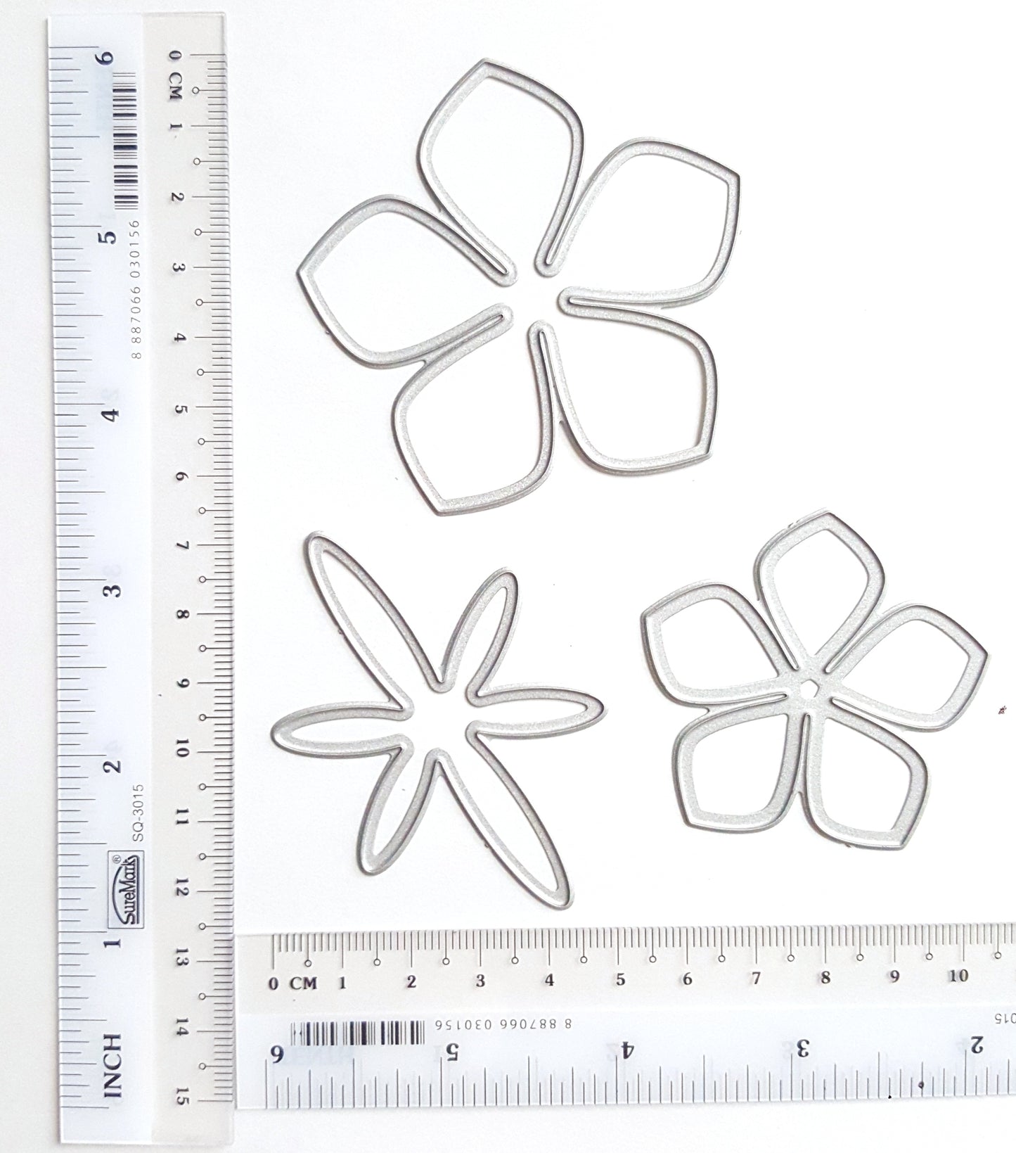 Flower cutting dies 3 pcs set 6.5 cm, 5 cm, 6.5x4.3 cm - Luxy Kraft