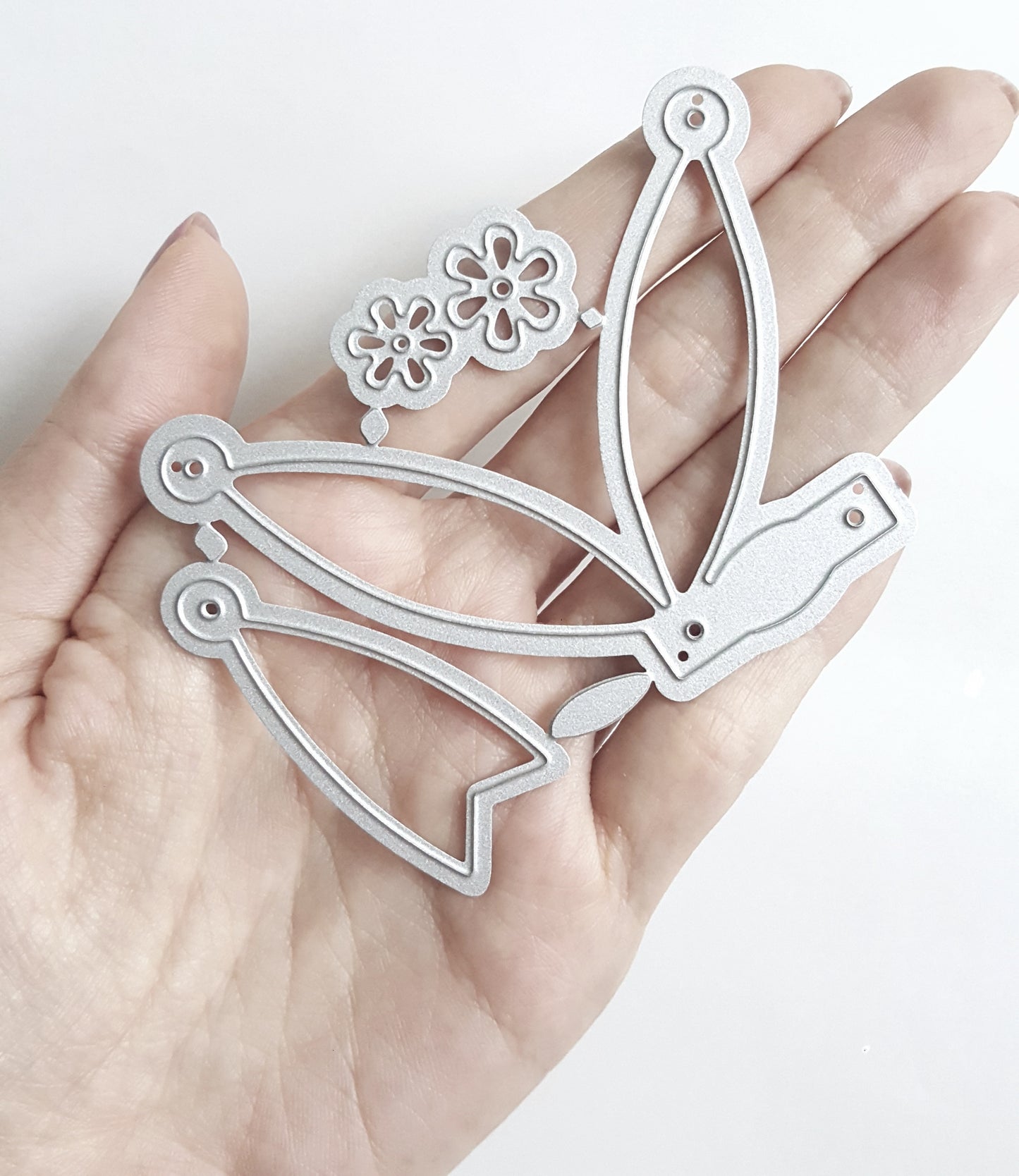 BOW FLOWER CUTTING DIES 6.1X8.3 CM - Luxy Kraft