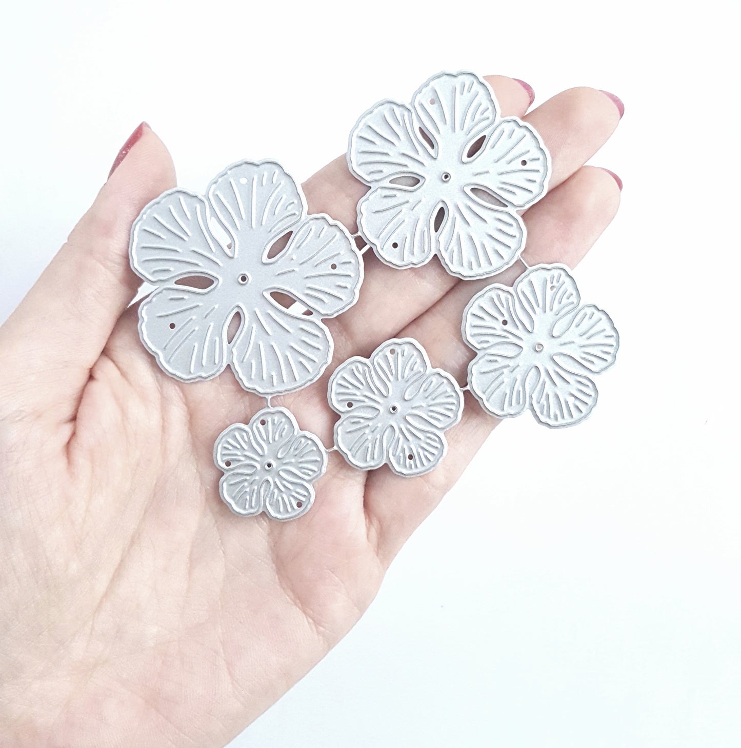FLOWER CUTTING DIES 5 PCS SET 7.6x8.6 CM - Luxy Kraft