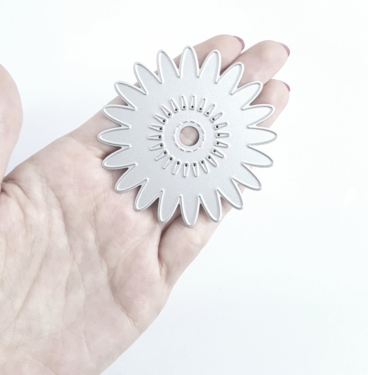 3D FLOWER FRAME CUTTING DIE 7 cm - Luxy Kraft