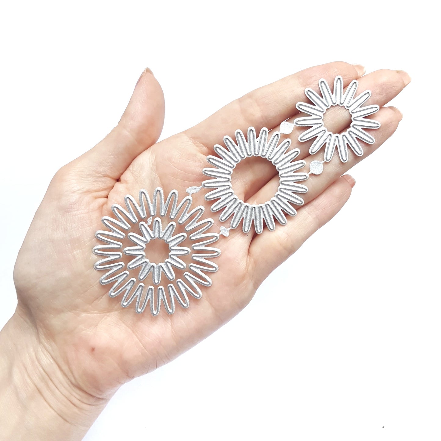 FLOWER CUTTING DIES SET 4 PCS SET - Luxy Kraft