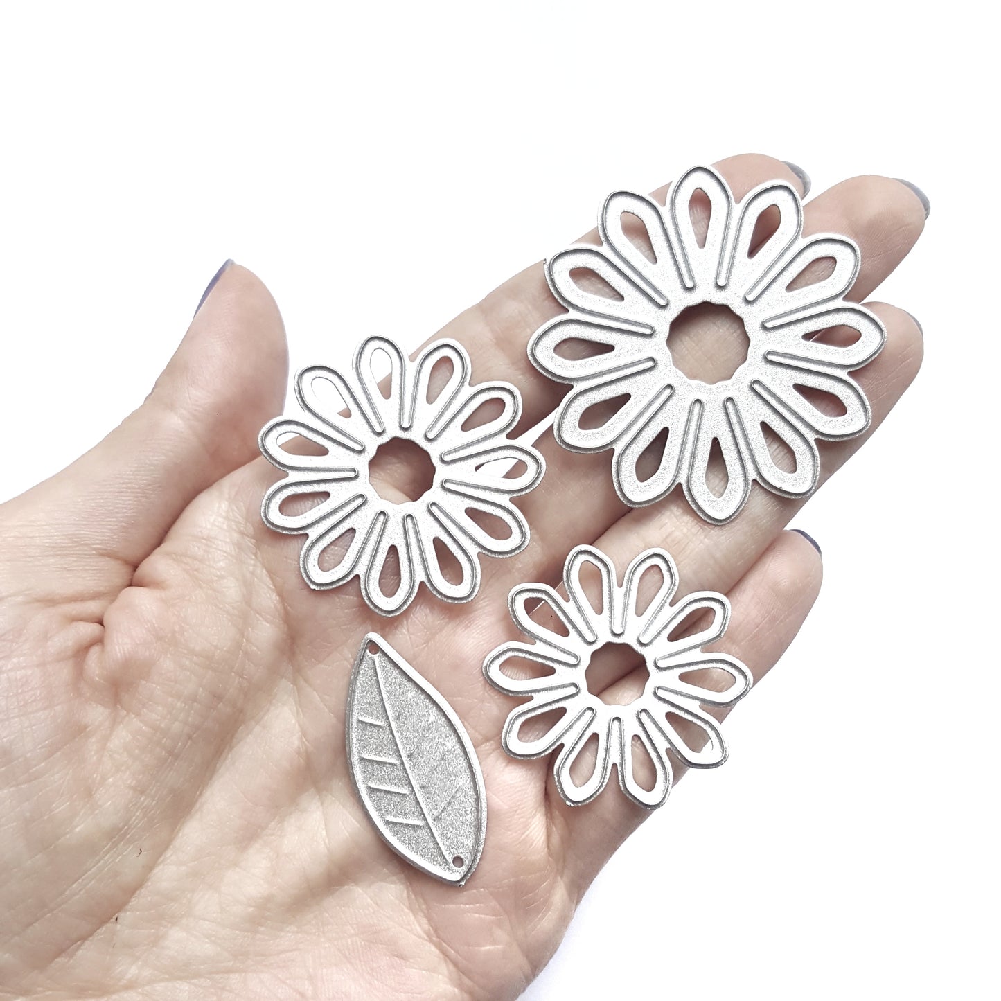 DAISY FLOWER LEAF CUTTING DIES 4 PCS SET - Luxy Kraft