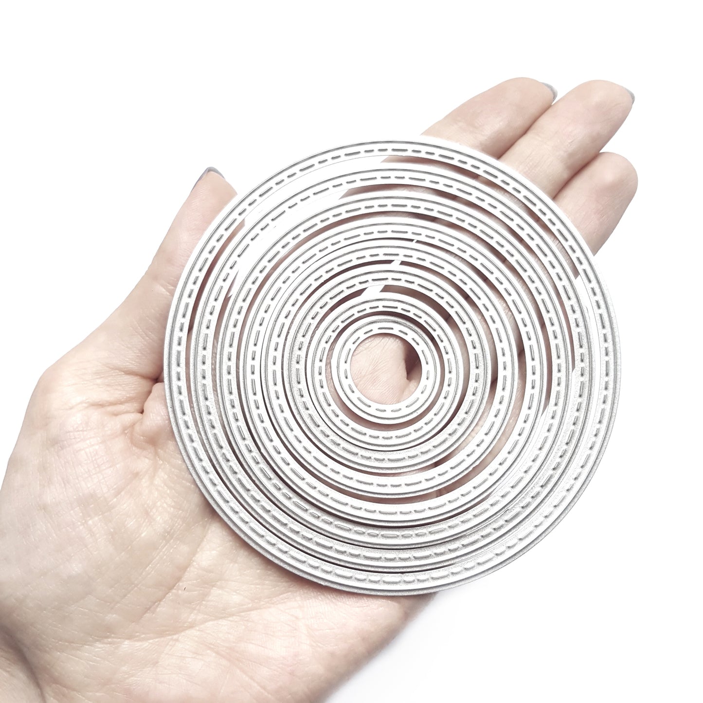 CIRCLE FRAME CUTTING DIES 8 PCS SET - Luxy Kraft