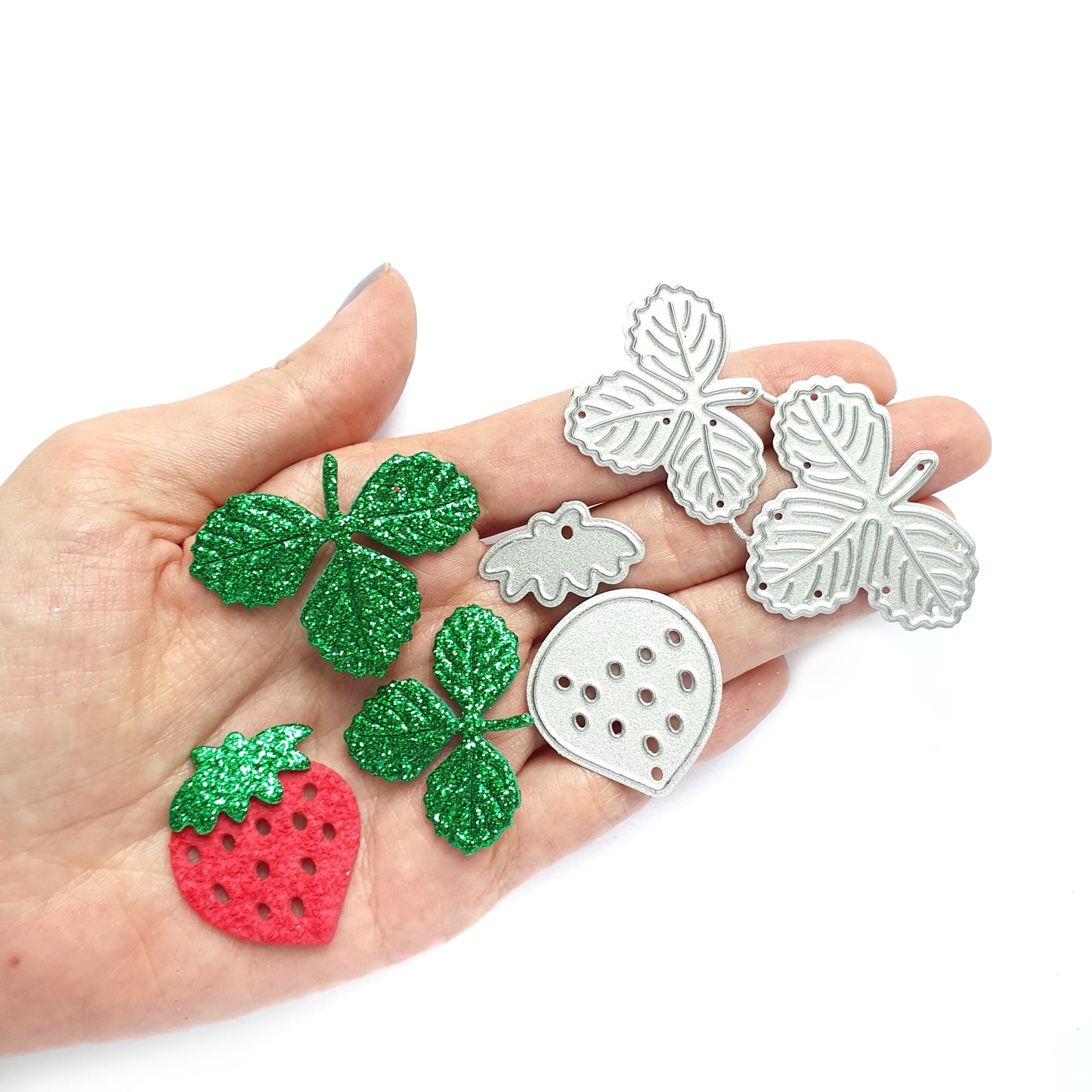 STRAWBERRY LEAVES CUTTING DIES 4 PCS - Luxy Kraft
