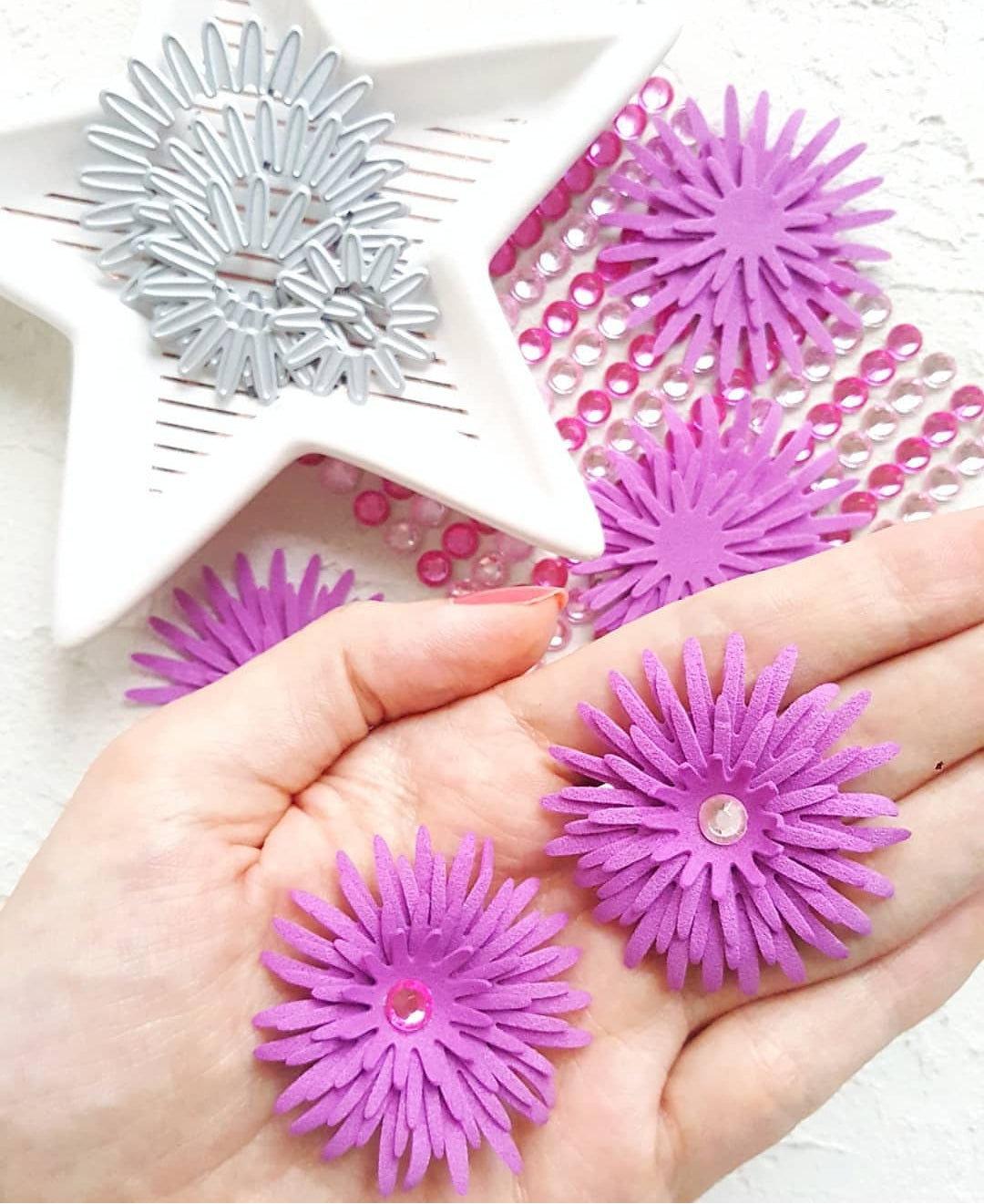 FLOWER CUTTING DIES SET 4 PCS SET - Luxy Kraft