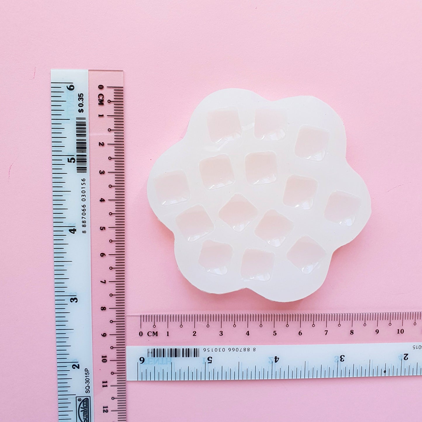 Silicone earrings mold for resin and epoxy for 14 cabochones - Luxy Kraft