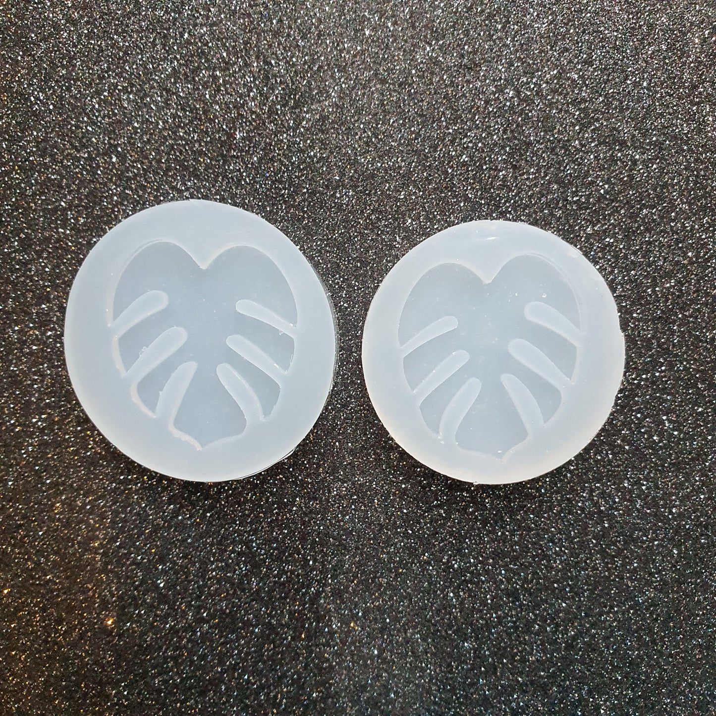Pair Silicone earrings Monstera Leaves mold Jewelry Resin mould for resin and epoxy - Luxy Kraft