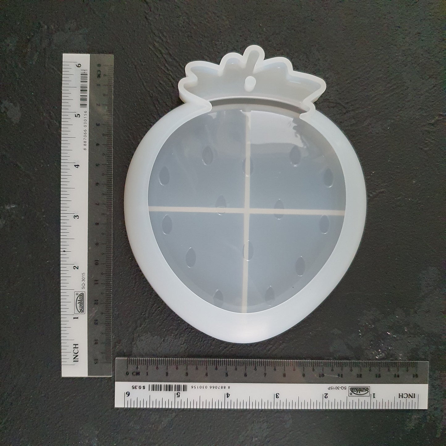 Strawberry Coaster trinket tray plate silicone mold for Resin Epoxy Jesmonite - Luxy Kraft