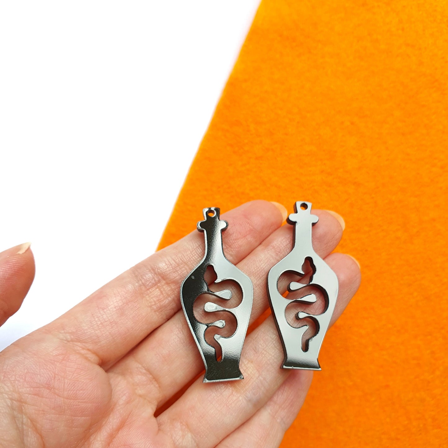Halloween "Bottle Snake Poison" Silicone earrings mold for resin and epoxy - Luxy Kraft