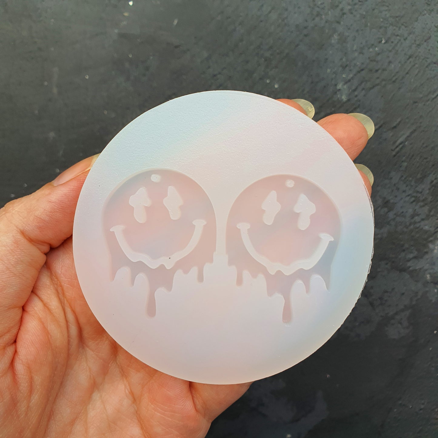 Halloween Smyle Ghost Silicone earrings mold for resin and epoxy - Luxy Kraft