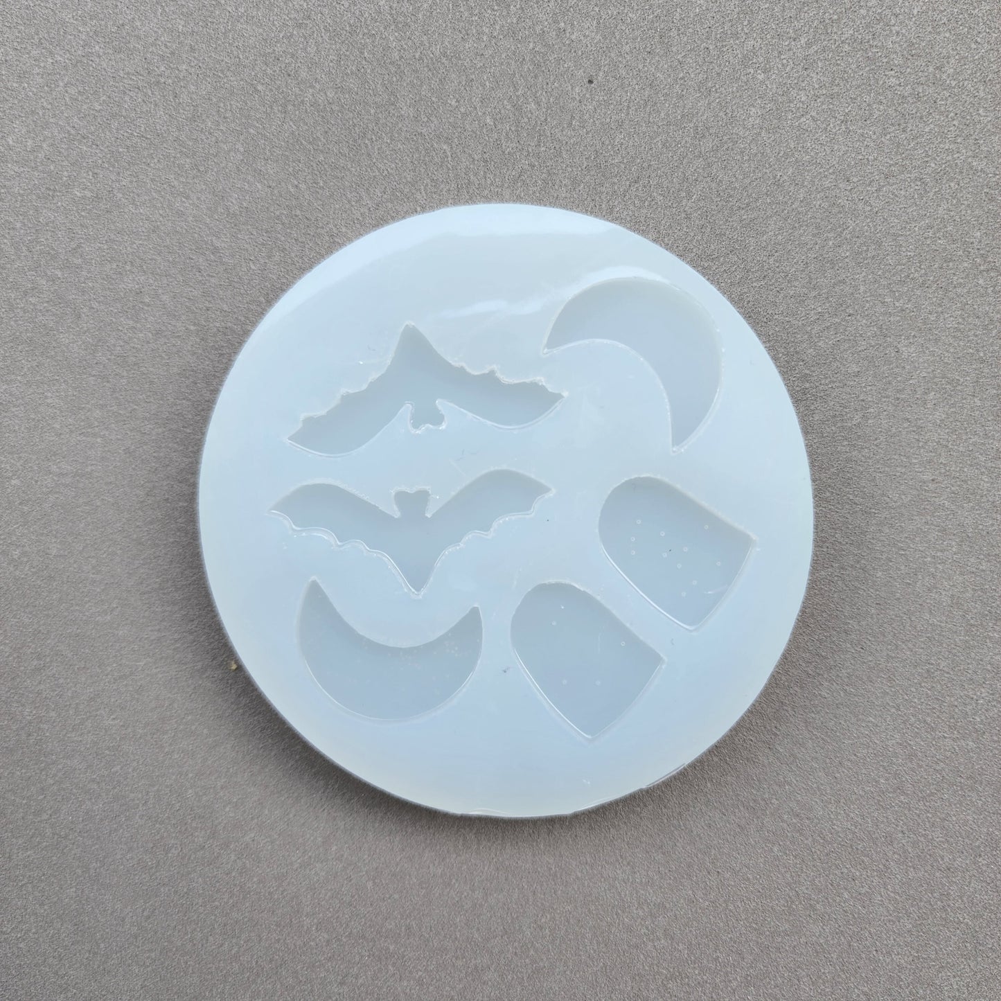 Silicone earrings mold / Silicone epoxy mold / Silicone earring moulds /Silicone UV resin molds/Halloween stud earring silicone jewelry mold