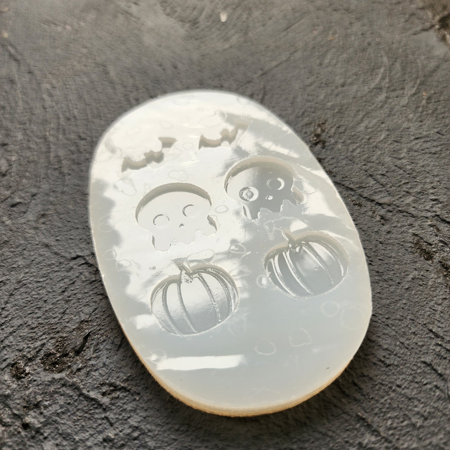 Silicone earrings mold / Silicone epoxy mold / Silicone earring moulds /Silicone UV resin molds/Halloween stud earring silicone jewelry mold