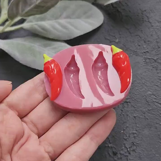 Silicone earrings mold / Silicone epoxy mold /Silicone stud earring moulds/Silicone UV resin molds/Vegetables Pepper jewelry mold/Clay tool
