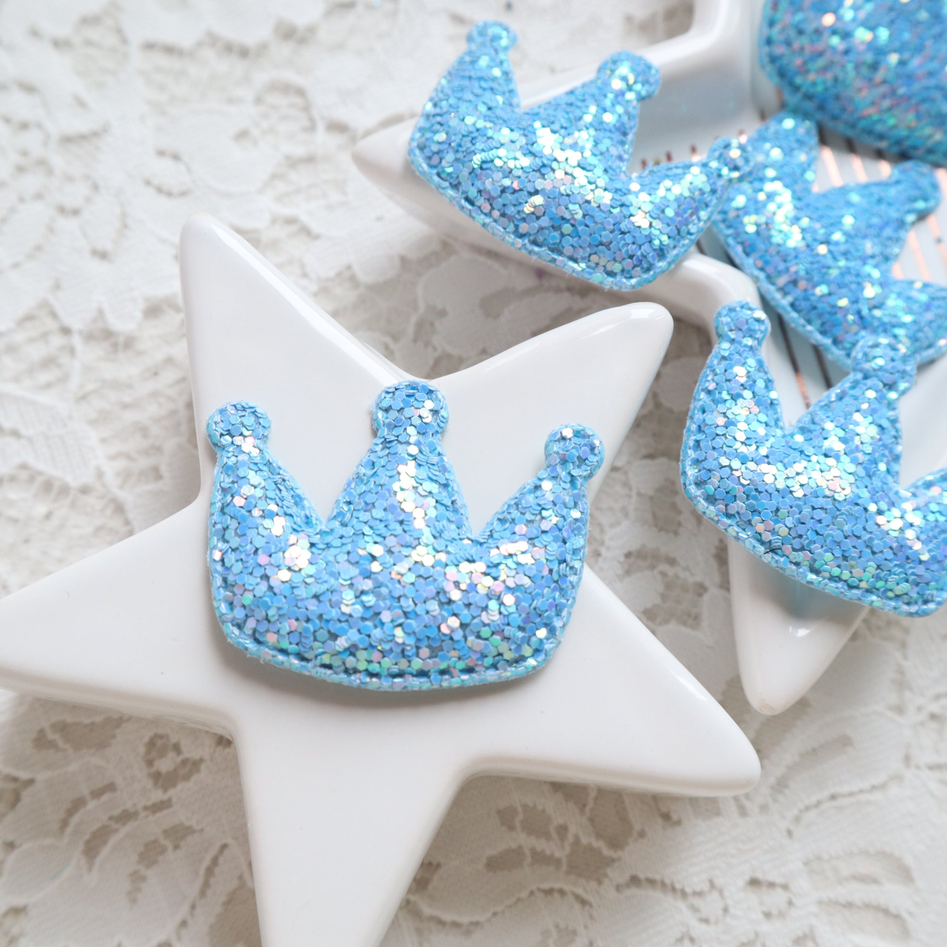 Chunky Glitter Crowns patches 4x3.2 cm 6 pcs - Luxy Kraft