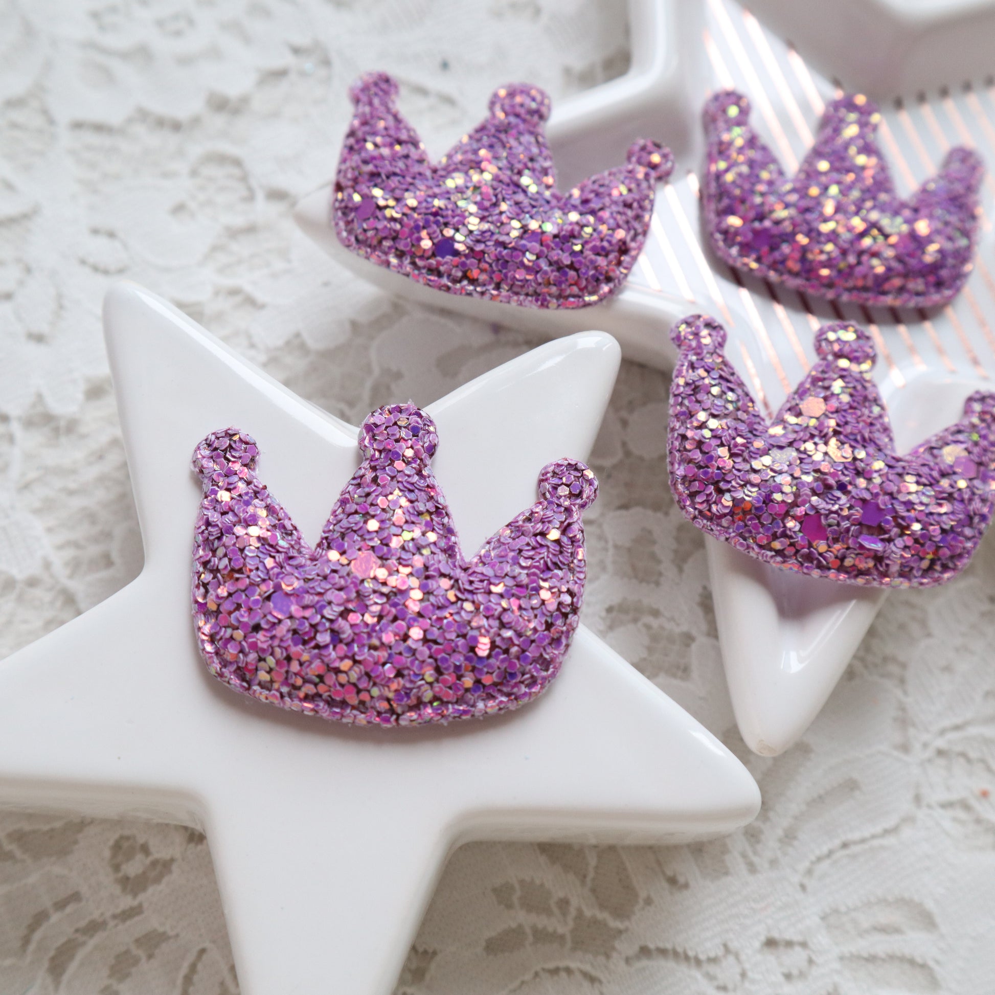 Chunky Glitter Crowns patches 4x3.2 cm 6 pcs - Luxy Kraft
