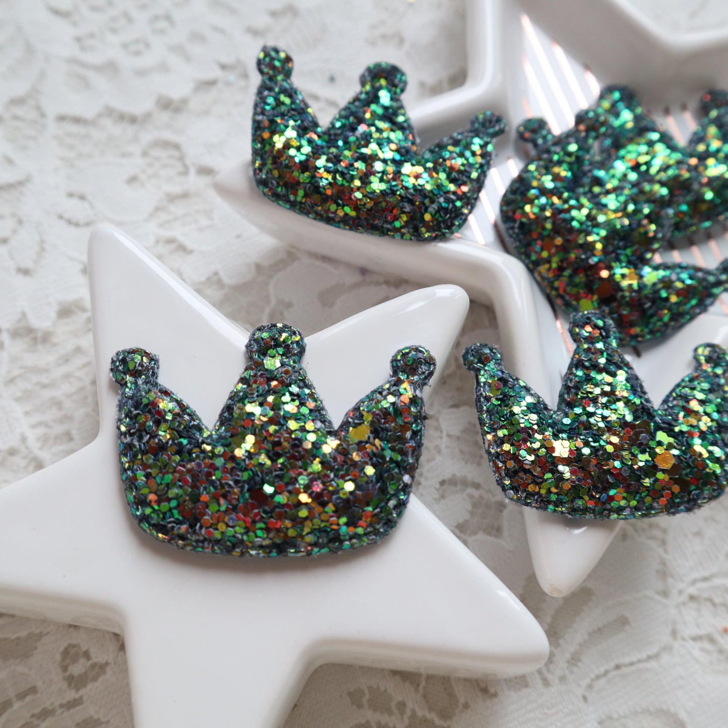 Chunky Glitter Crowns patches 4x3.2 cm 6 pcs - Luxy Kraft