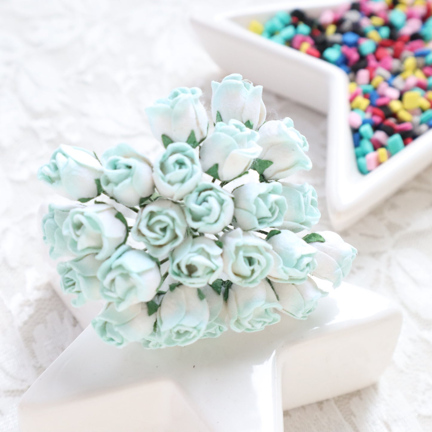 ROSES BUDS MULBERRY PAPER FLOWERS 1 CM 5 PCS - Luxy Kraft