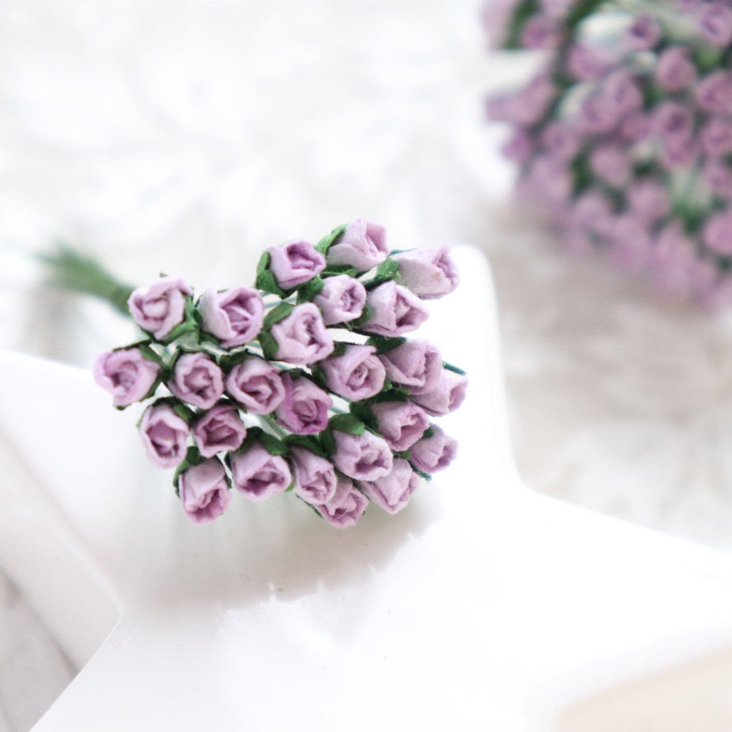 ROSES BUDS MULBERRY PAPER FLOWERS 0.4 CM 25 PCS - Luxy Kraft