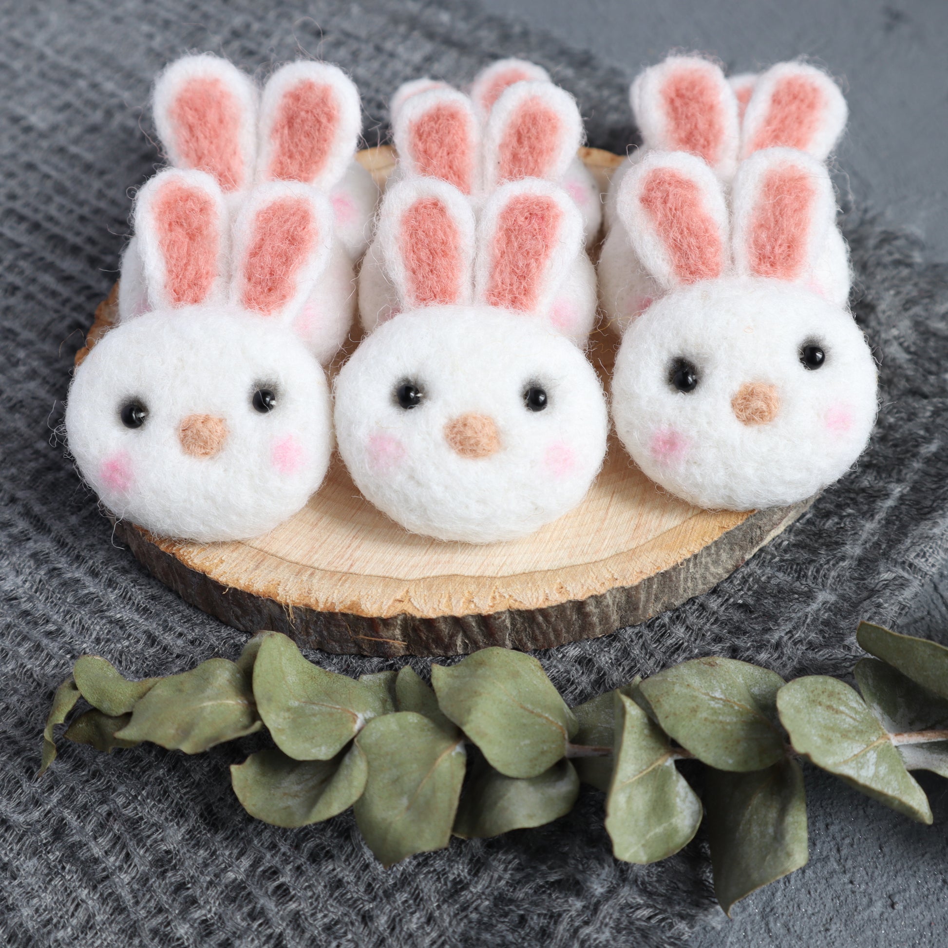 100% Wool needle felt Bunny Rabbit forest animal 4.5 cm 1 pcs - Luxy Kraft