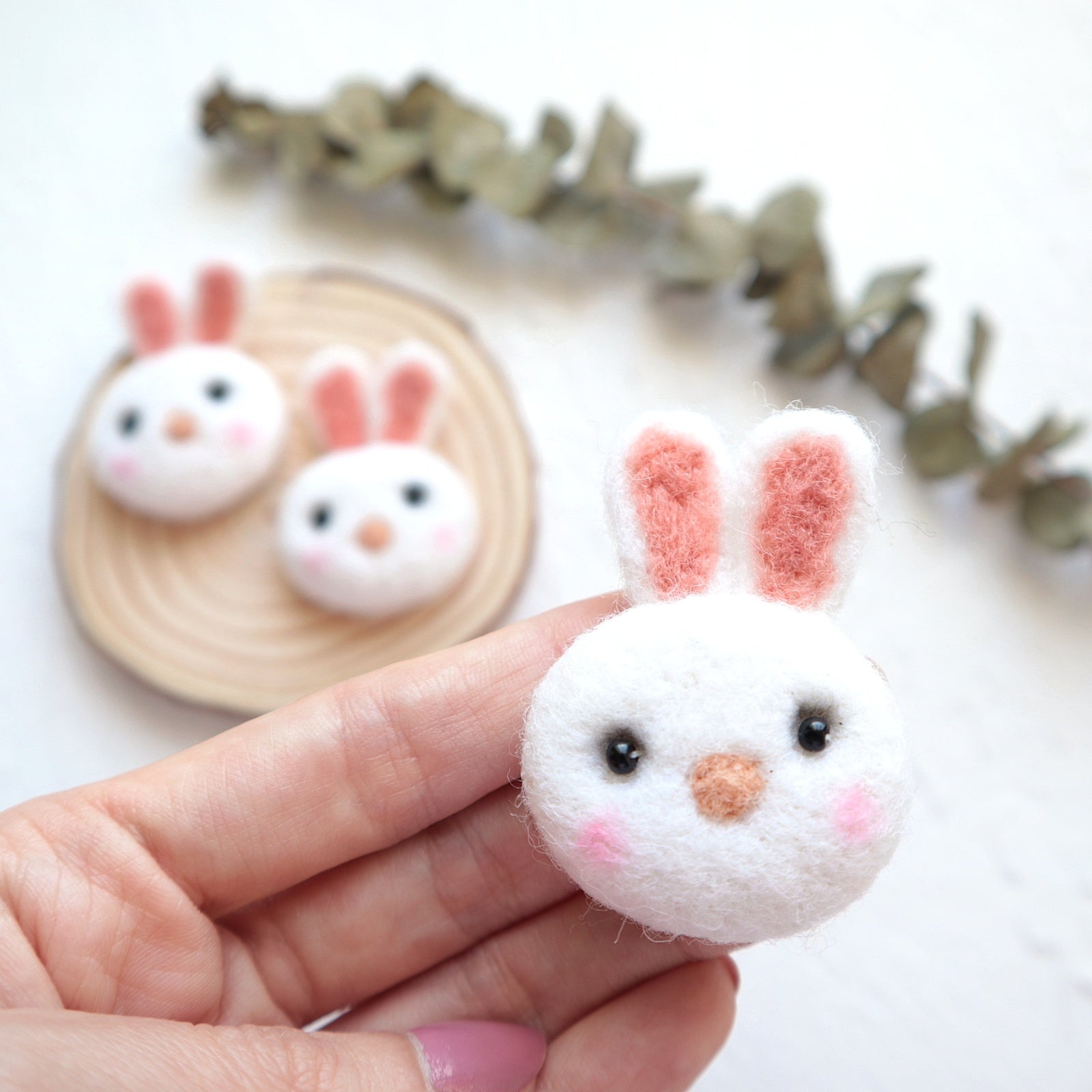 100% Wool needle felt Bunny Rabbit forest animal 4.5 cm 1 pcs - Luxy Kraft