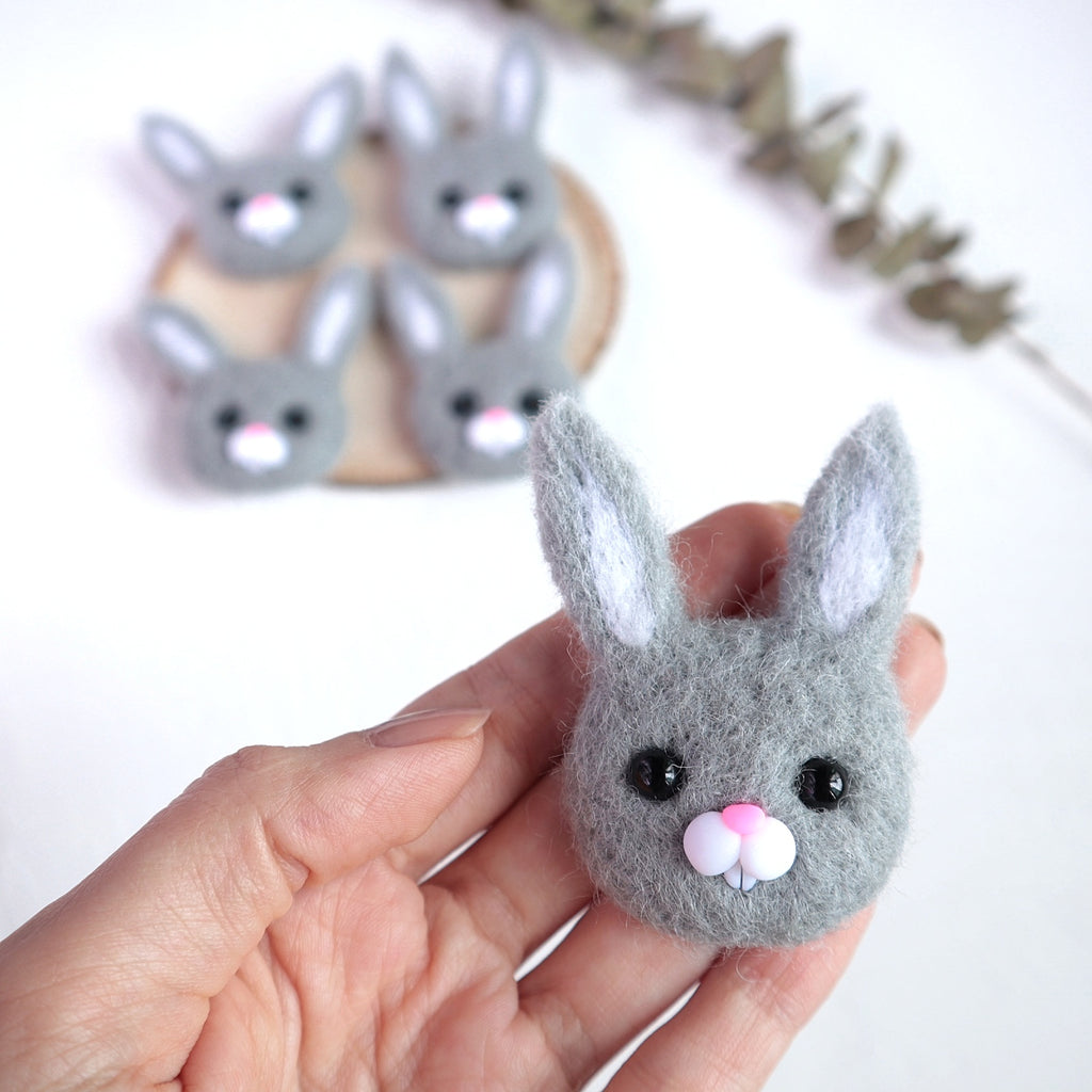 100% Wool needle felt Bunny Rabbit forest animal 4.5 cm - Luxy Kraft