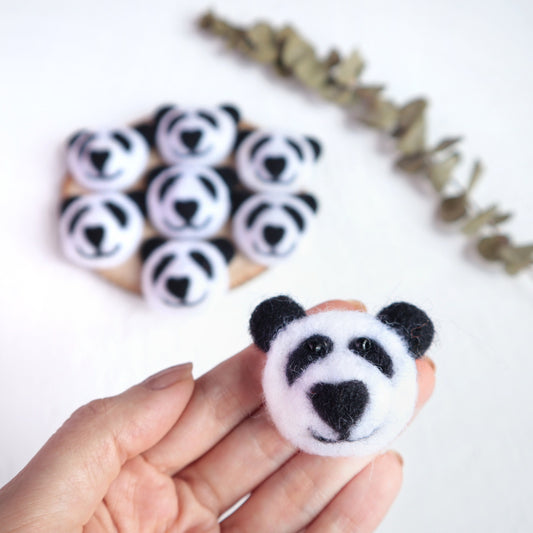 100% Wool needle felt Panda Forest Animals 3.7 cm - Luxy Kraft