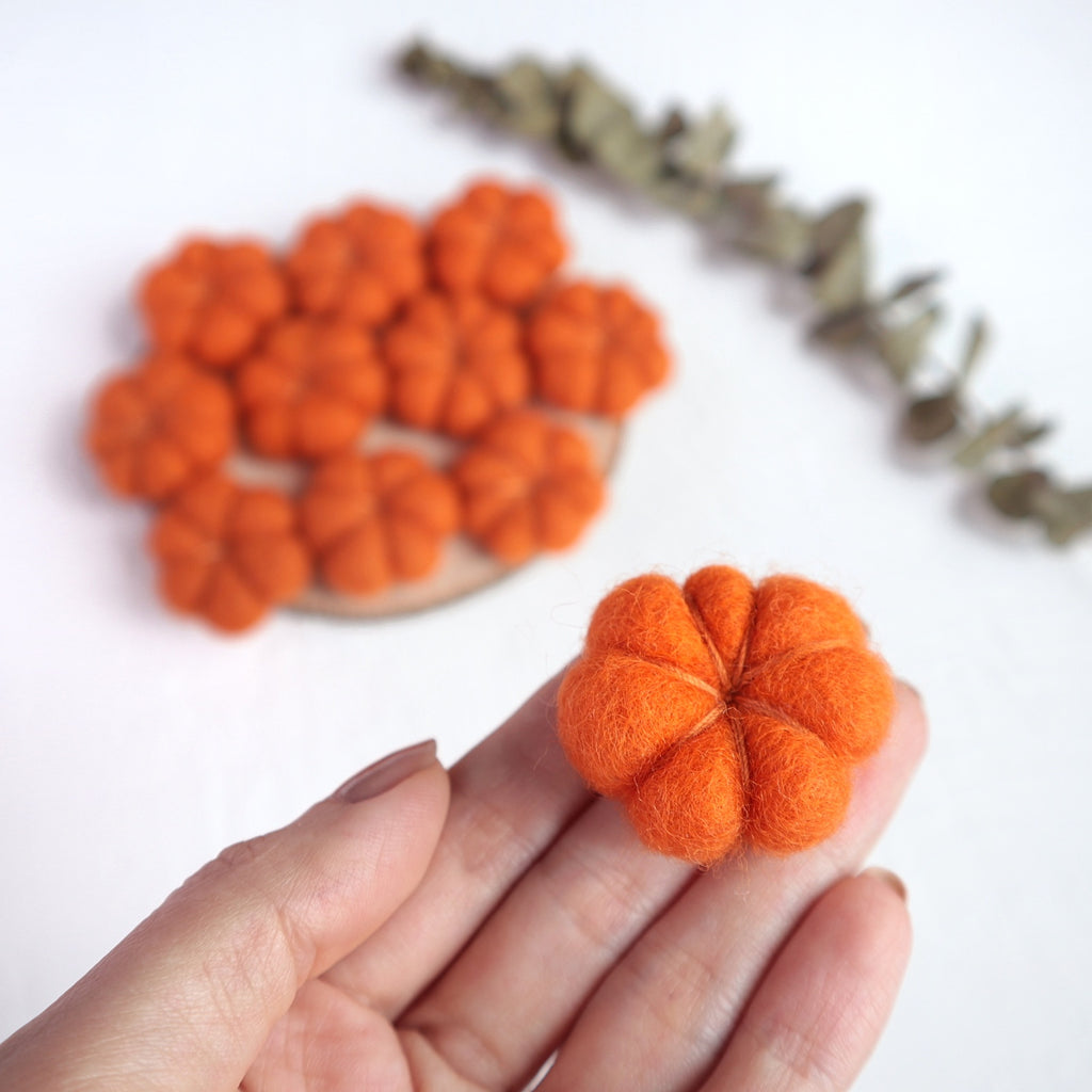 100% Wool needle felt Orange Pumpkin 3.5 cm - Luxy Kraft