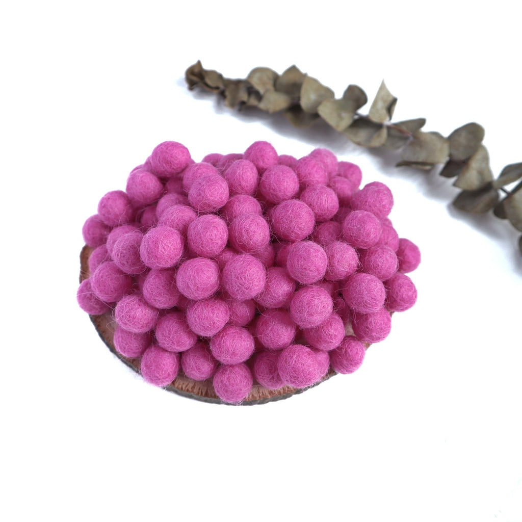 1 cm 100 pcs Pink Felt Pom Poms Felt Balls for making garland, Felt flowers - Luxy Kraft