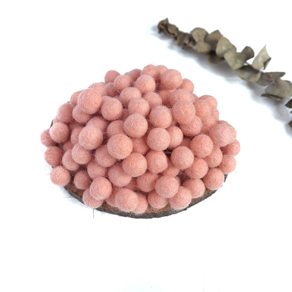 1 cm 100 pcs Peach Felt Pom Poms Felt Balls for making garland, Felt flowers - Luxy Kraft