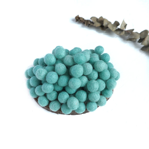 1 cm 100 pcs Mint Felt Pom Poms Felt Balls for making garland, Felt flowers - Luxy Kraft