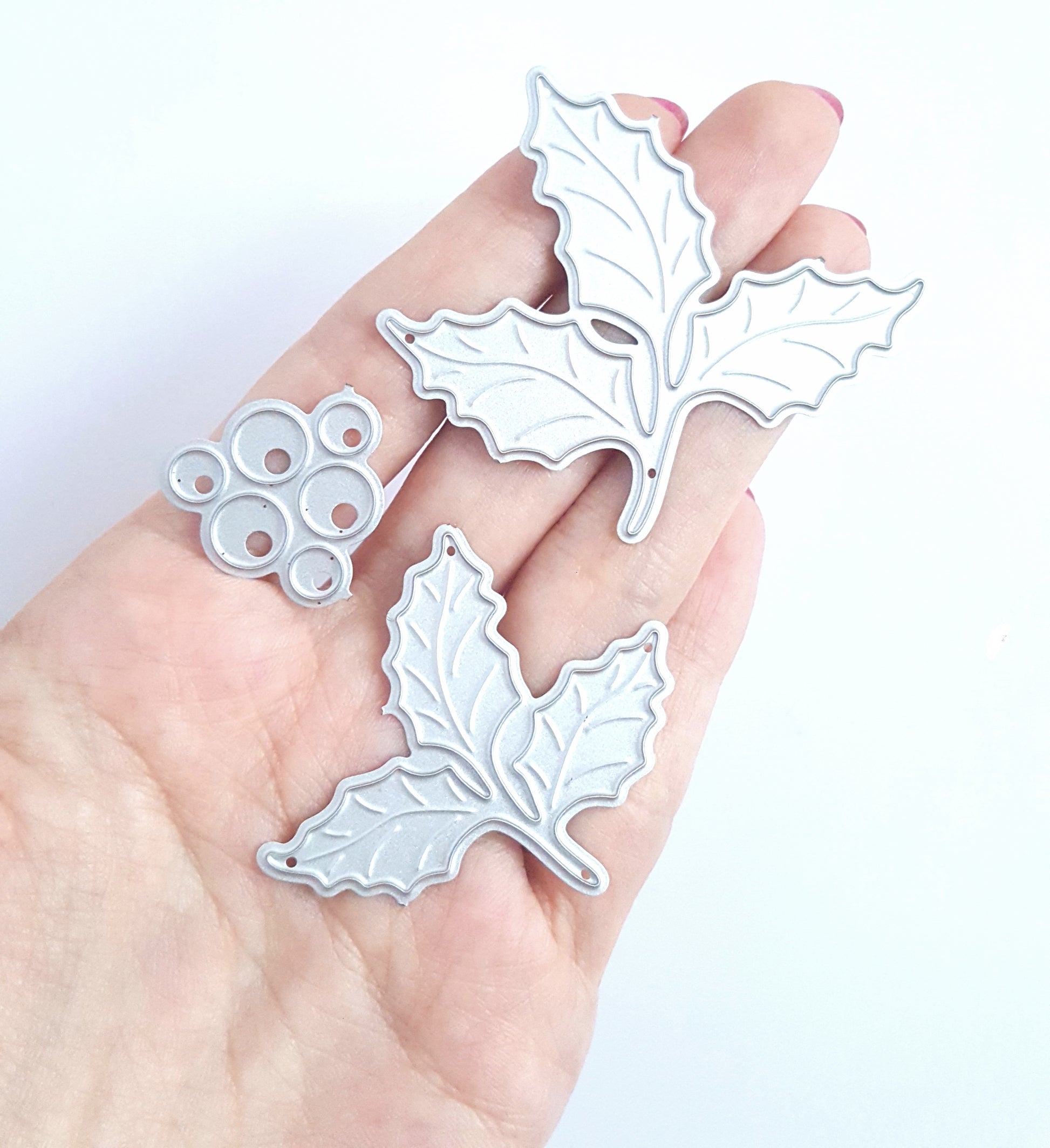 FLOWER CHRISTMAS HOLLY LEAF CUTTING DIES 3 PCS SET - Luxy Kraft