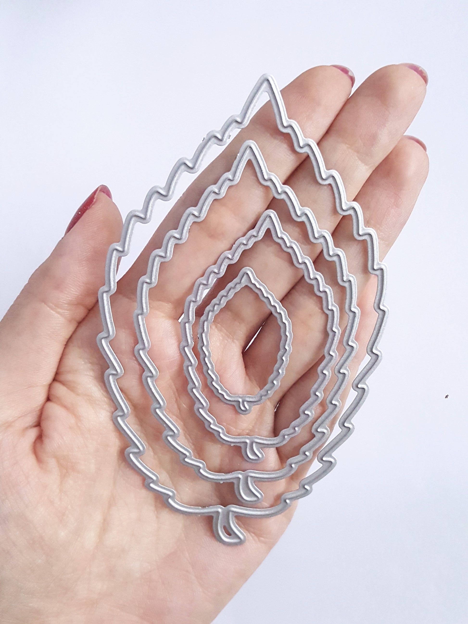 ROSE LEAVES CUTTING DIES 4 PCS SET - Luxy Kraft