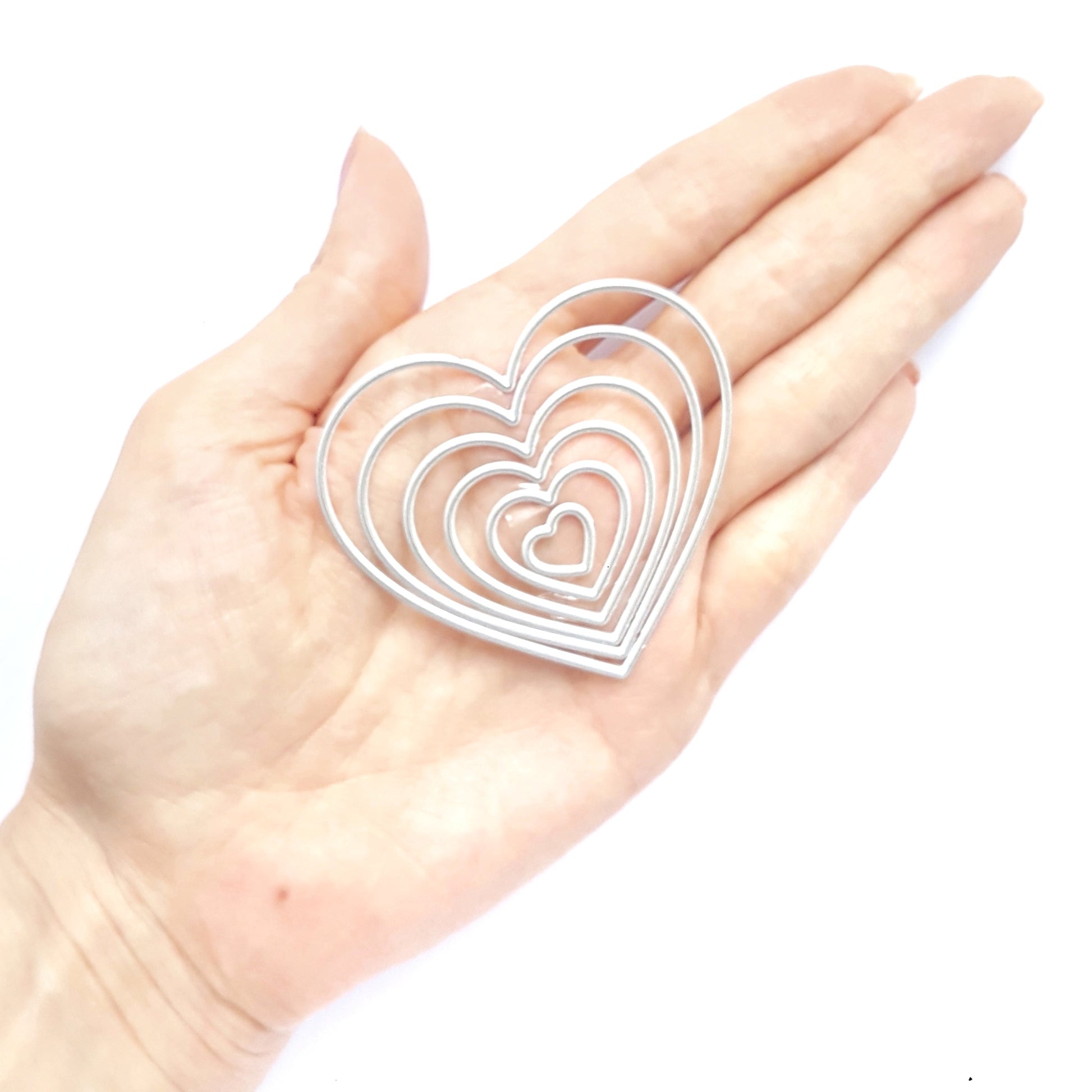 HEART CUTTING DIES 6 PCS SET 1-6 CM - Luxy Kraft