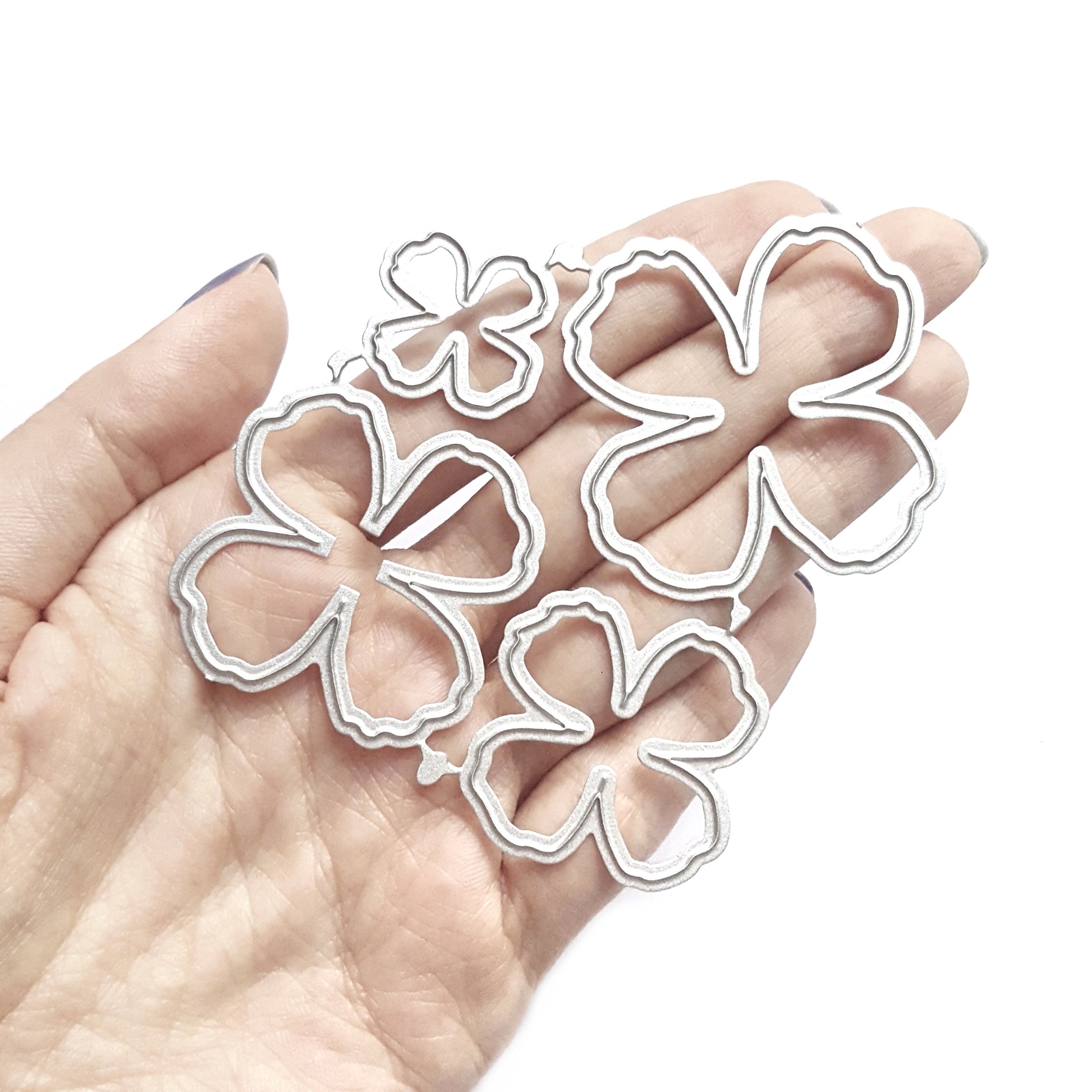FLOWER CUTTING DIES 4 PCS SET - Luxy Kraft