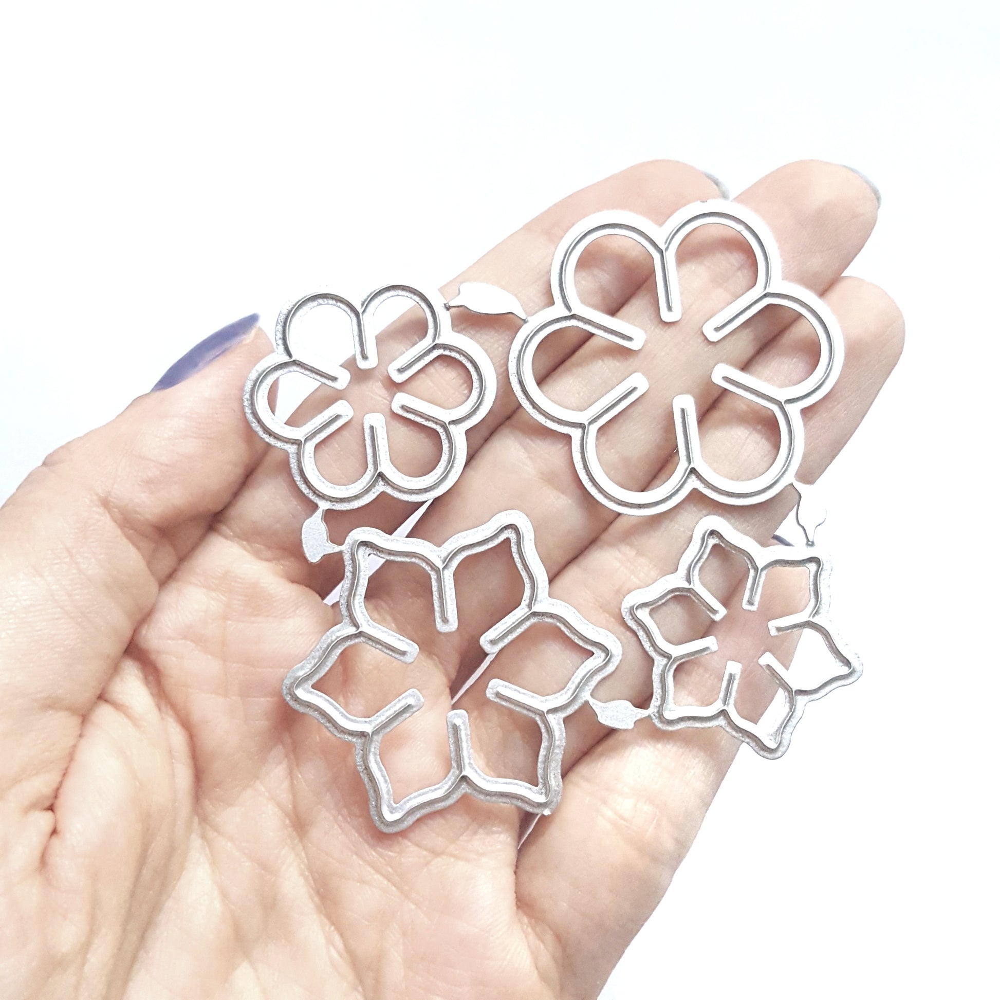 FLOWER CUTTING DIES 4 PCS SET - Luxy Kraft