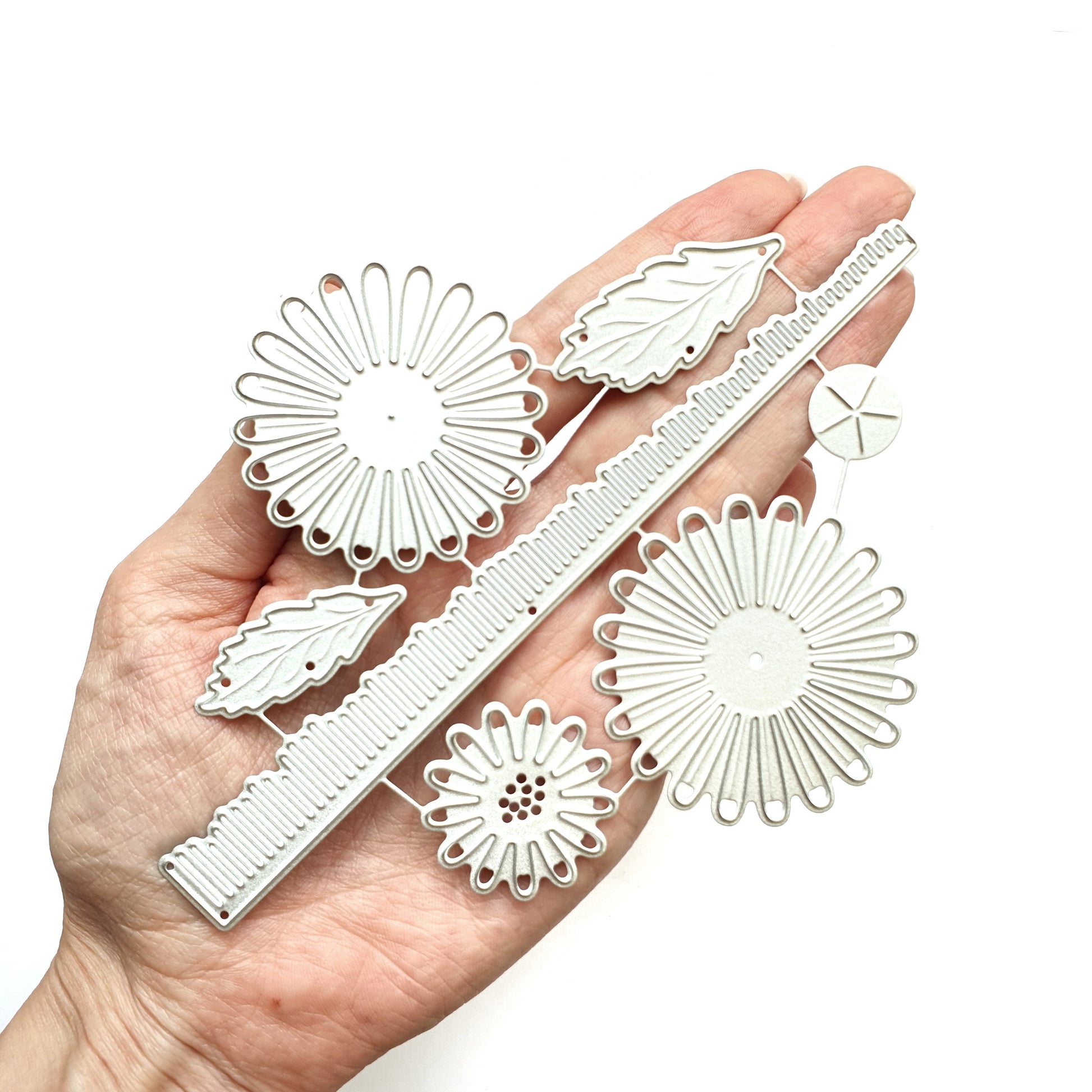 FLOWER STAMENS LEAVES CUTTING DIES 7 pcs set - Luxy Kraft