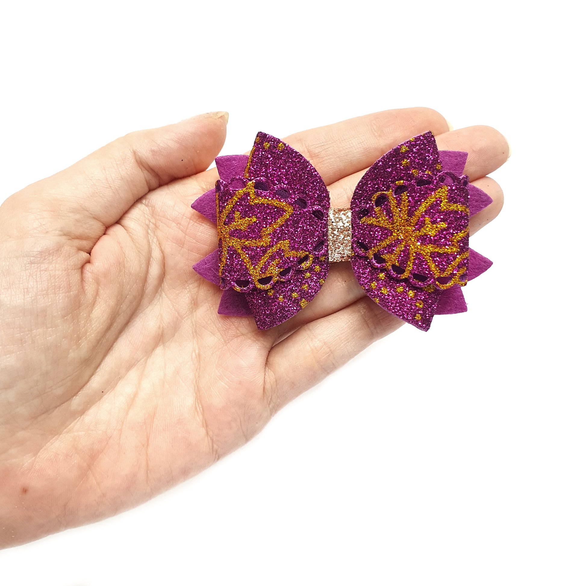 BOW PUNCHED CUTTING DIES - Luxy Kraft