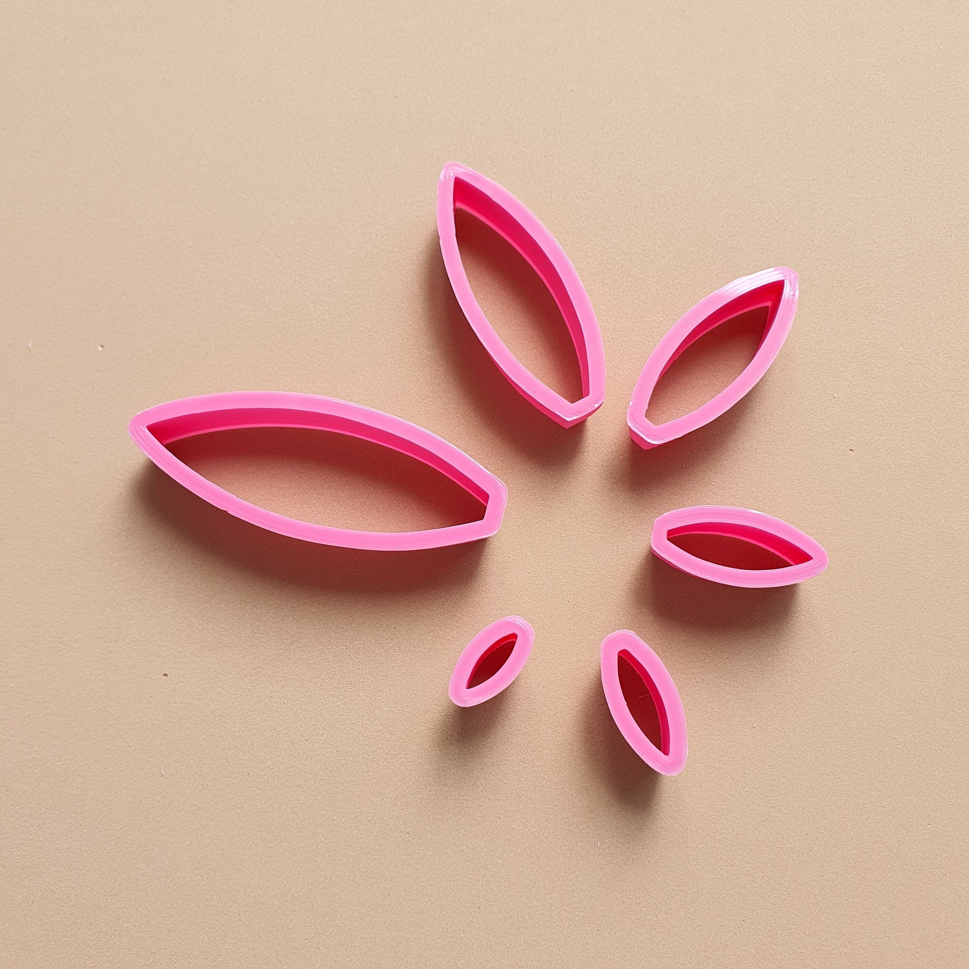 Sunflower petals Polymer clay 3D cutters set of 6 pcs - Luxy Kraft