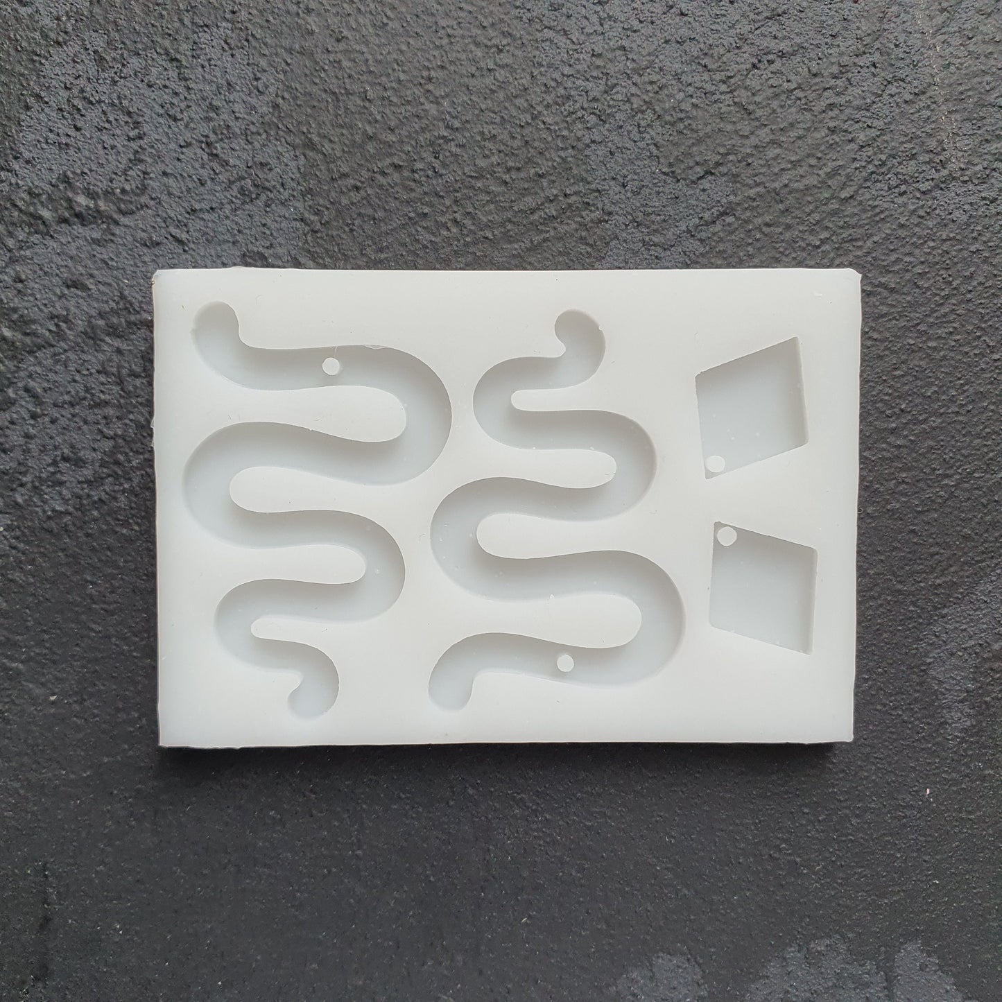 Snake Silicone earring mold Jewelry Resin mould for resin and epoxy - Luxy Kraft