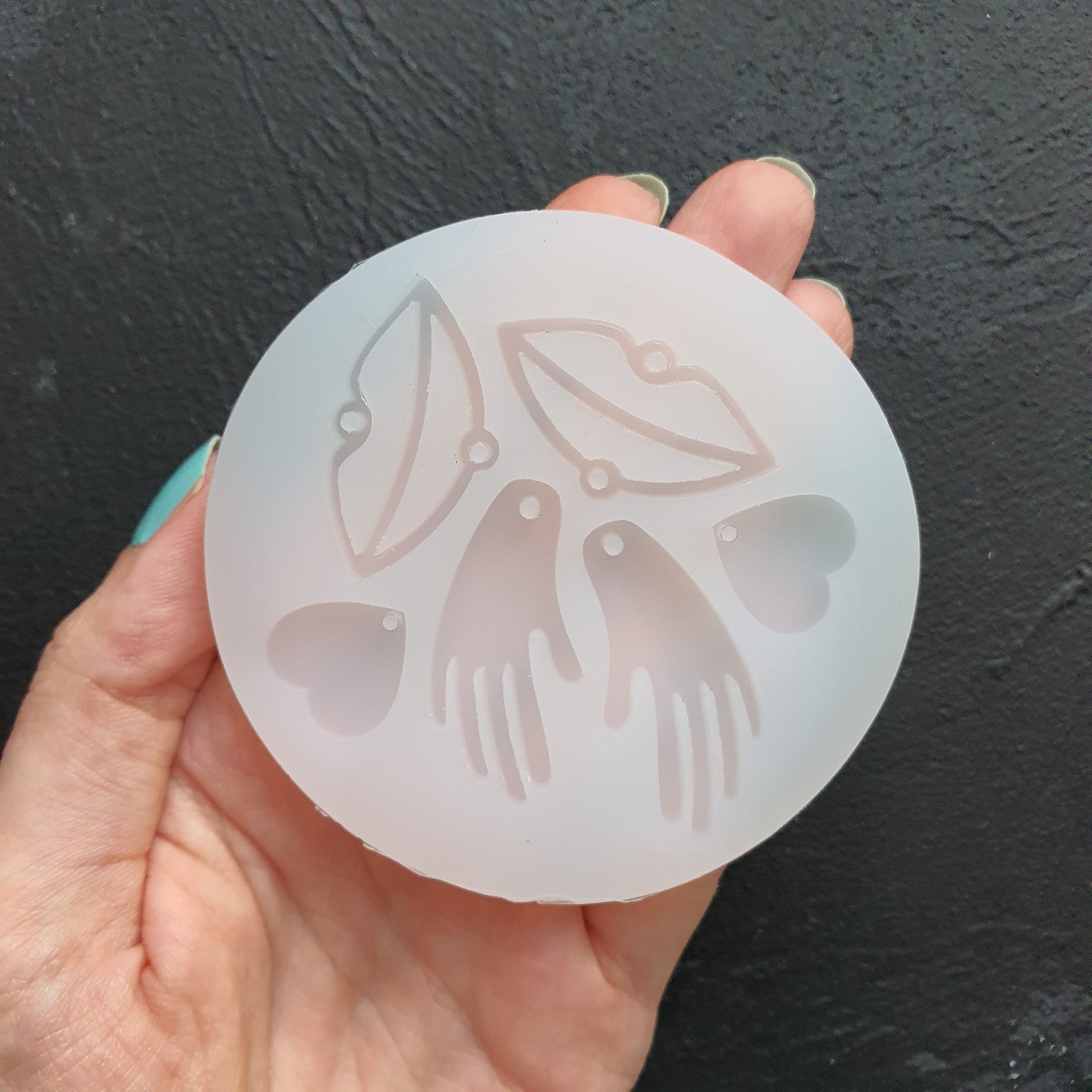 Silicone earring mold Woman lips Hands Heart Abstract Jewelry Resin mould for resin and epoxy - Luxy Kraft