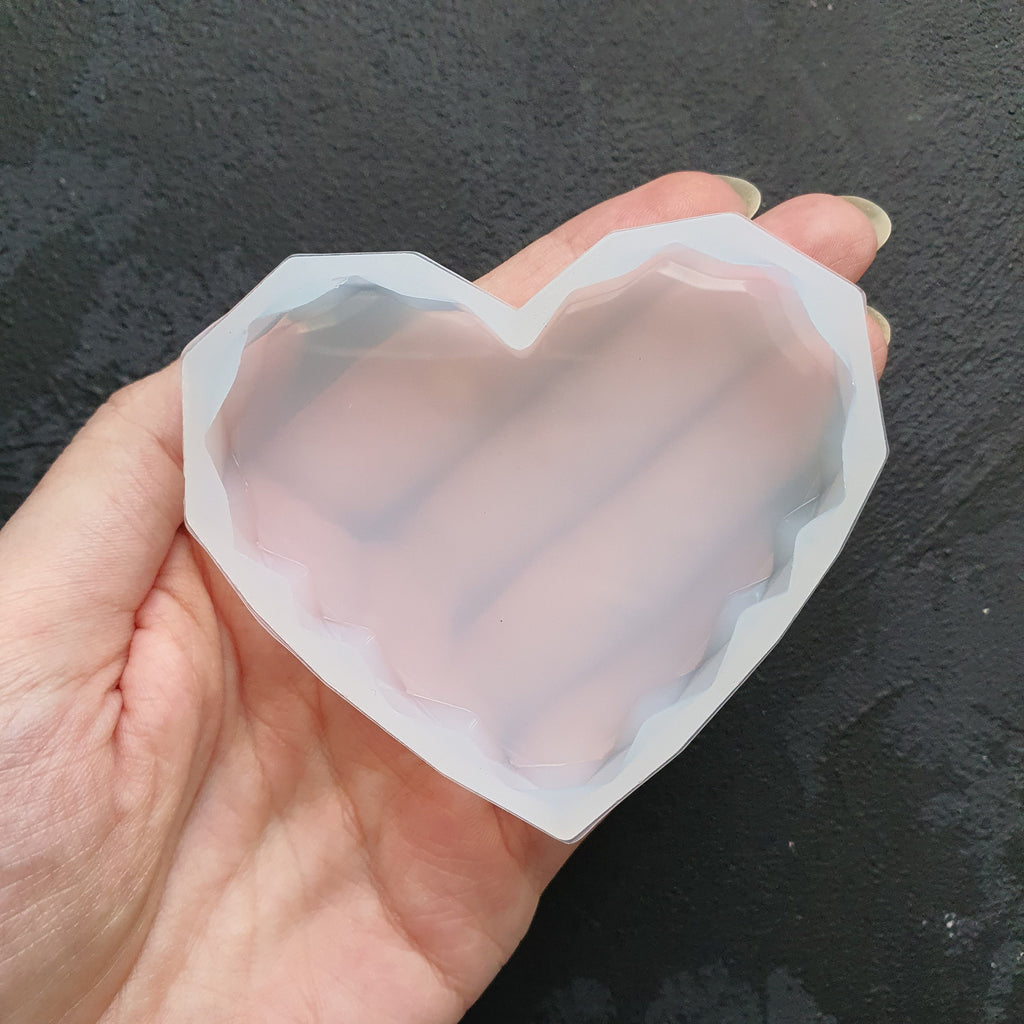 Heart Coaster silicone mold for Resin Epoxy Jesmonite 7.5 cm - Luxy Kraft