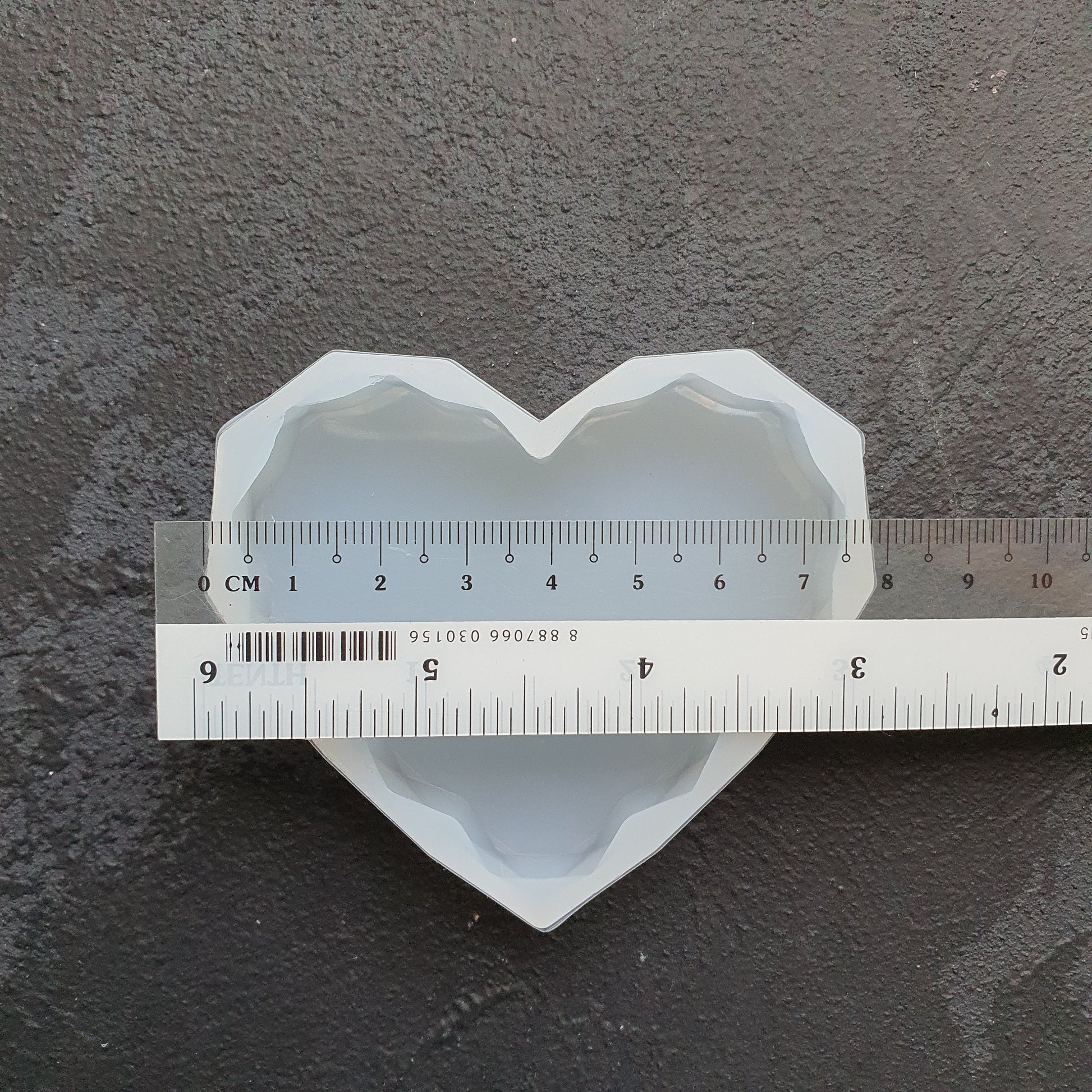 Heart Coaster silicone mold for Resin Epoxy Jesmonite 7.5 cm - Luxy Kraft
