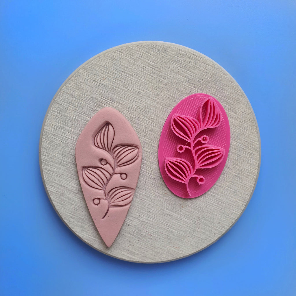 Polymer clay 3D "Leaves" stamp embossing - Luxy Kraft