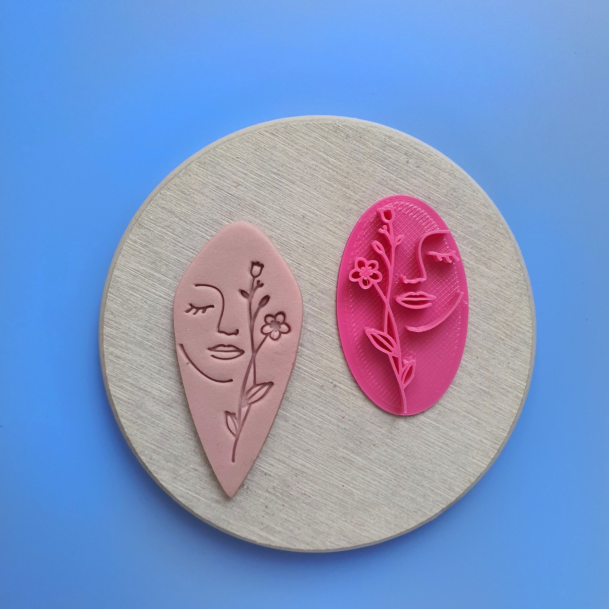 Polymer clay 3D "Woman, Flower" stamp embossing - Luxy Kraft