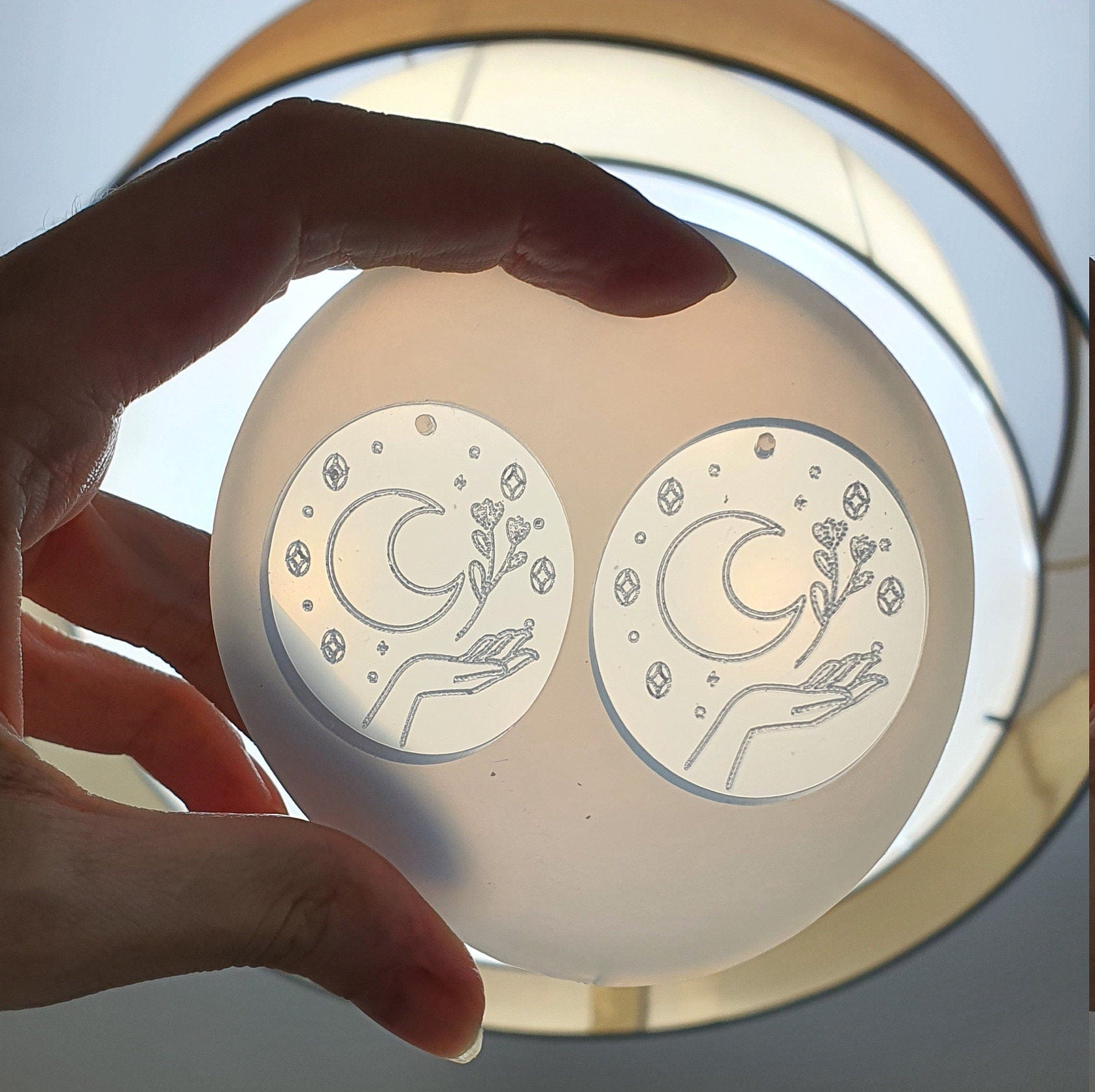 Silicone earrings mold "Woman magic moon hand" mould for resin and epoxy - Luxy Kraft